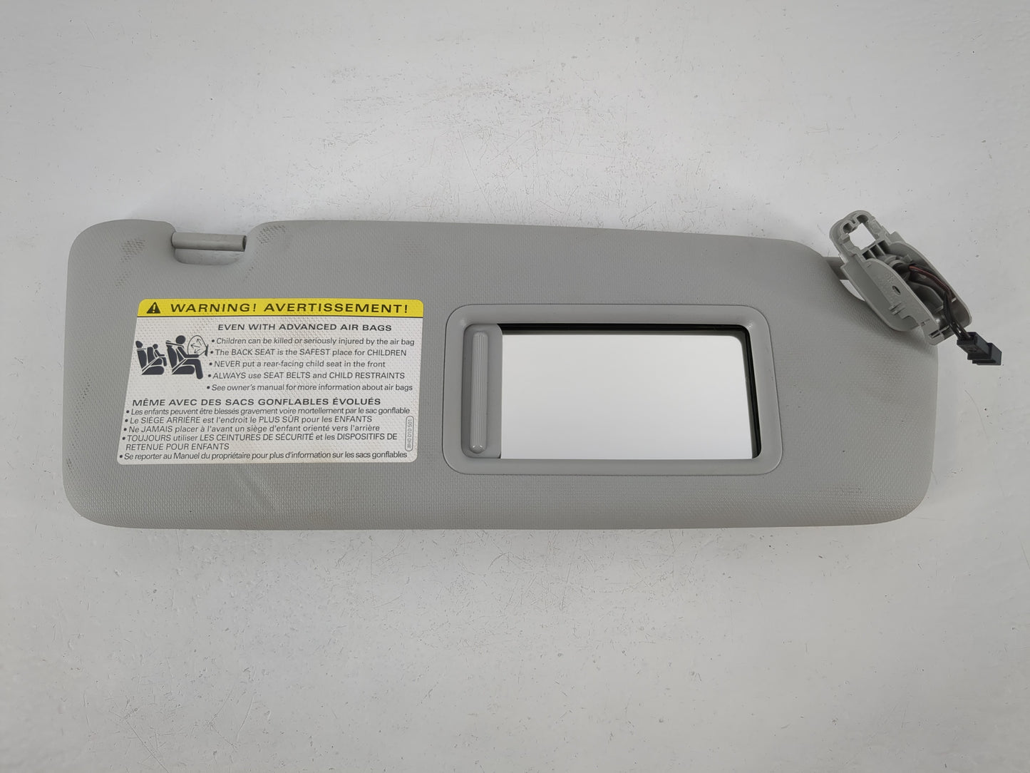 2013-2016 Audi A4 Sun Visor Shade Replacement Passenger Right Mirror Fits Fits 2013 2014 2015 2016 OEM Used Auto Parts - Oemusedautoparts1.com