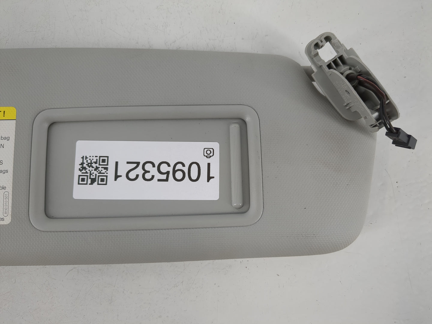 2013-2016 Audi A4 Sun Visor Shade Replacement Passenger Right Mirror Fits Fits 2013 2014 2015 2016 OEM Used Auto Parts - Oemusedautoparts1.com
