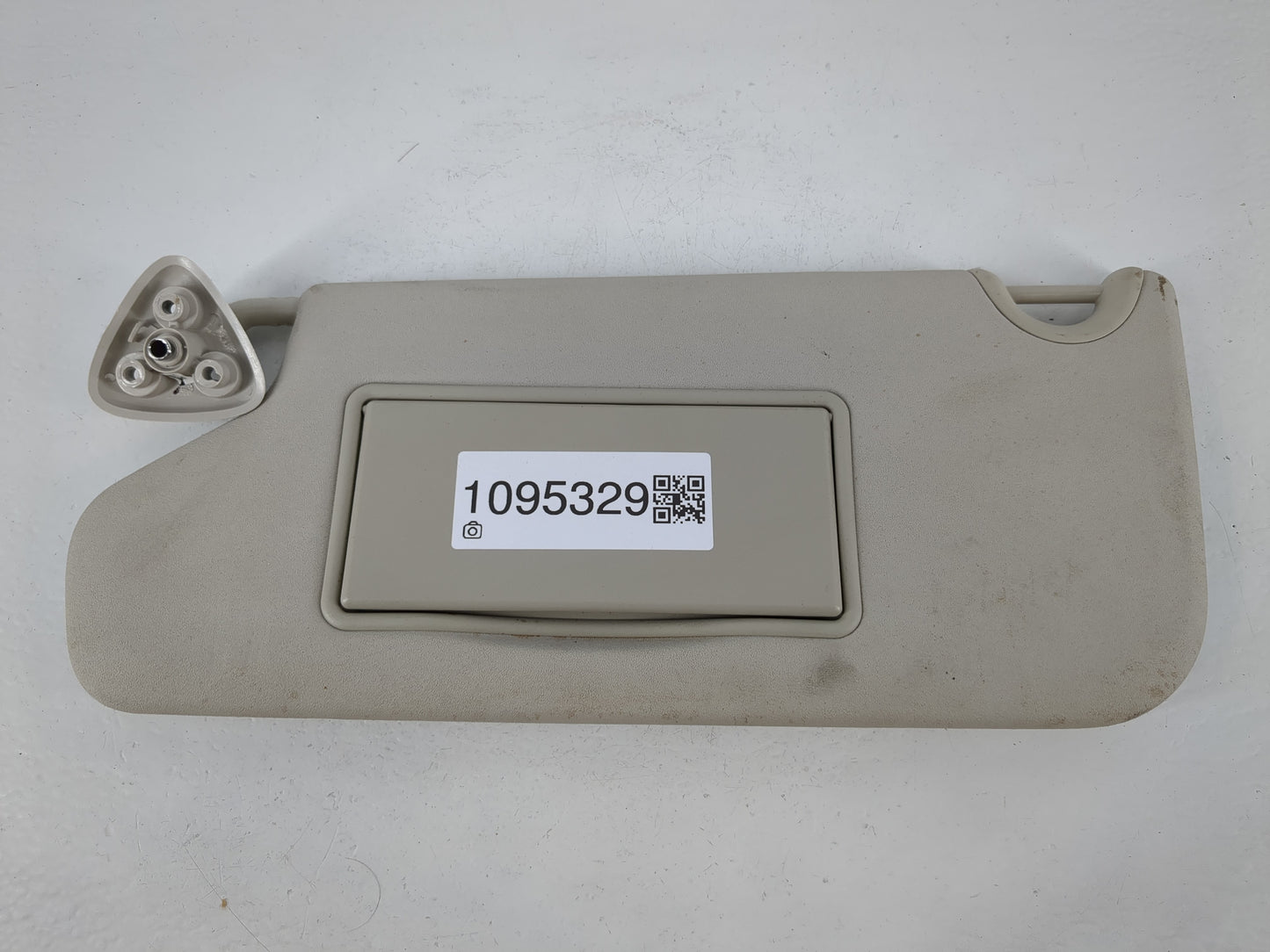 2018 Dodge Journey Sun Visor Shade Replacement Driver Left Mirror Fits OEM Used Auto Parts - Oemusedautoparts1.com