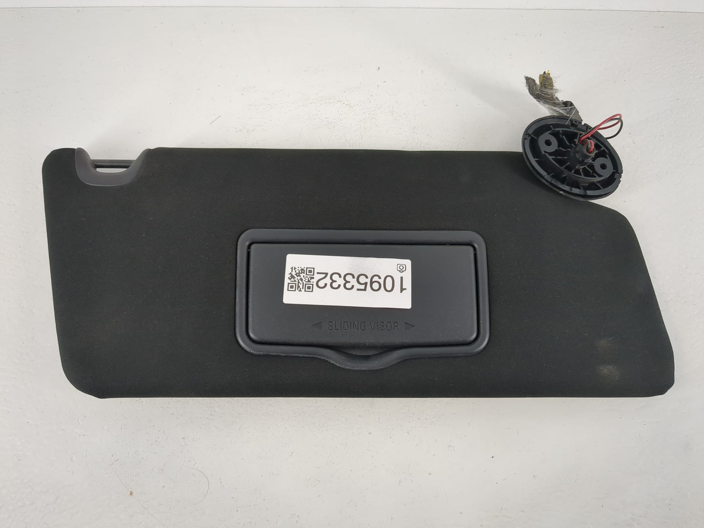 2017 Ford Explorer Sun Visor Shade Replacement Passenger Right Mirror Fits OEM Used Auto Parts - Oemusedautoparts1.com