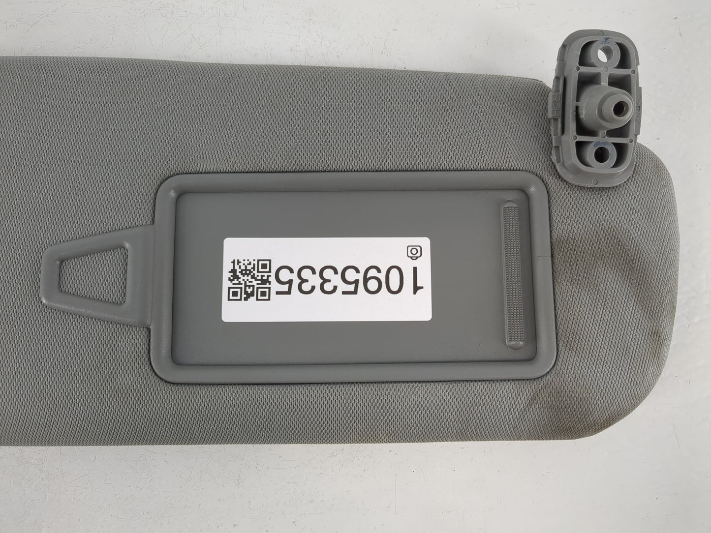 2011-2015 Kia Sorento Sun Visor Shade Replacement Passenger Right Mirror Fits Fits 2011 2012 2013 2014 2015 OEM Used Auto Parts - Oemusedautoparts1.com