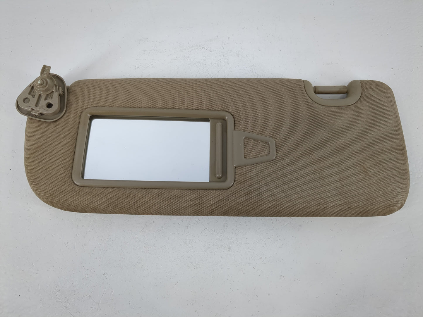 2013-2019 Hyundai Santa Fe Sun Visor Shade Replacement Driver Left Mirror Fits Fits 2013 2014 2015 2016 2017 2018 2019 OEM Used Auto Parts - Oemusedautoparts1.com