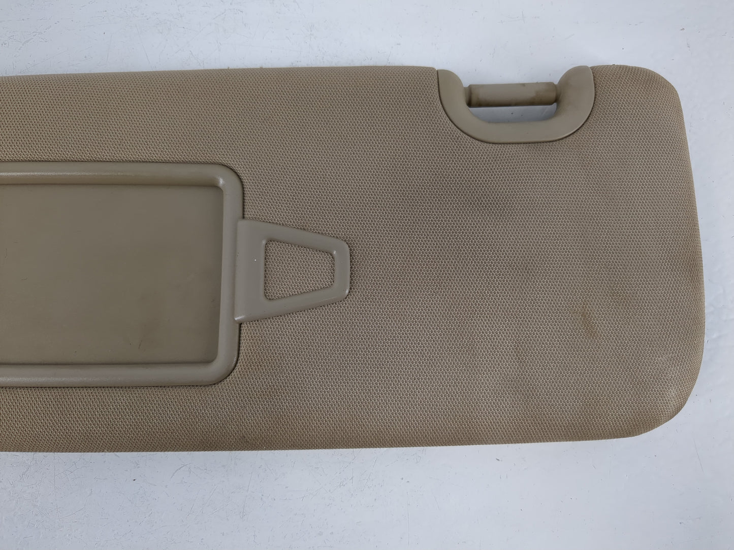 2013-2019 Hyundai Santa Fe Sun Visor Shade Replacement Driver Left Mirror Fits Fits 2013 2014 2015 2016 2017 2018 2019 OEM Used Auto Parts - Oemusedautoparts1.com