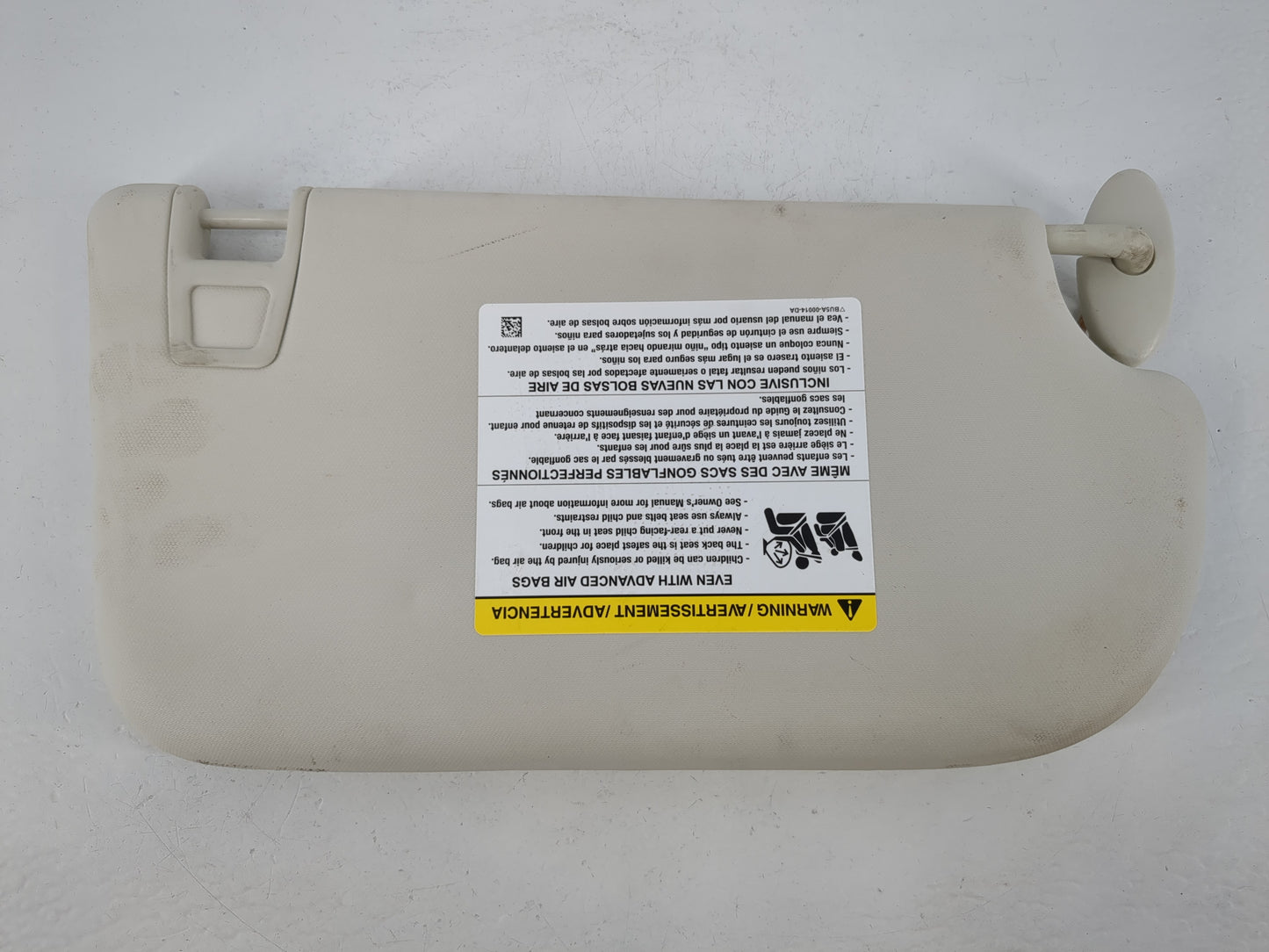 2013-2018 Ford Focus Sun Visor Shade Replacement Driver Left Mirror Fits Fits 2013 2014 2015 2016 2017 2018 OEM Used Auto Parts - Oemusedautoparts1.com
