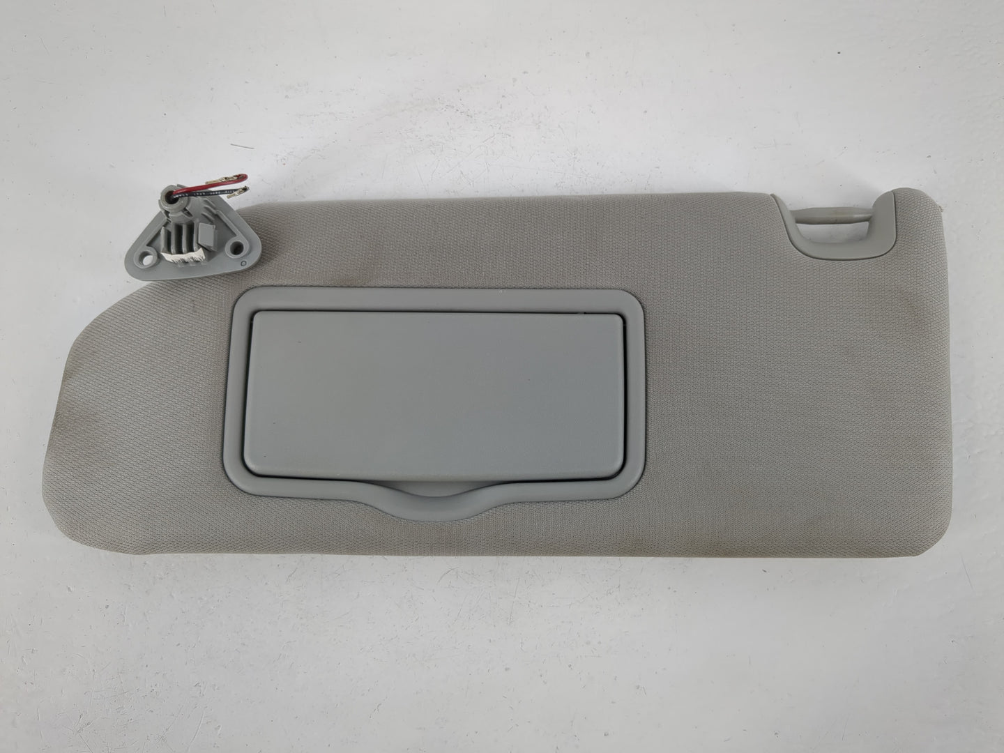 2013-2015 Mitsubishi Outlander Sun Visor Shade Replacement Passenger Right Mirror Fits Fits 2013 2014 2015 OEM Used Auto Parts - Oemusedautoparts1.com