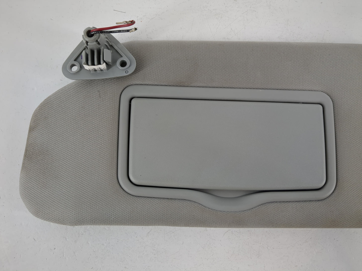 2013-2015 Mitsubishi Outlander Sun Visor Shade Replacement Passenger Right Mirror Fits Fits 2013 2014 2015 OEM Used Auto Parts - Oemusedautoparts1.com