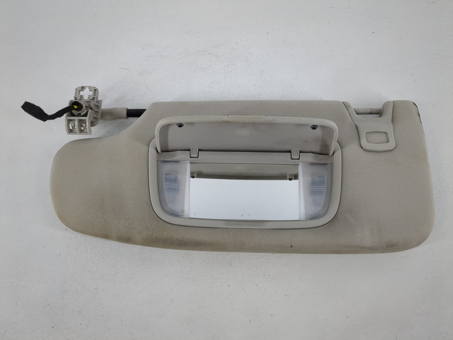 2015-2016 Ford Fusion Sun Visor Shade Replacement Driver Left Mirror Fits Fits 2015 2016 OEM Used Auto Parts - Oemusedautoparts1.com