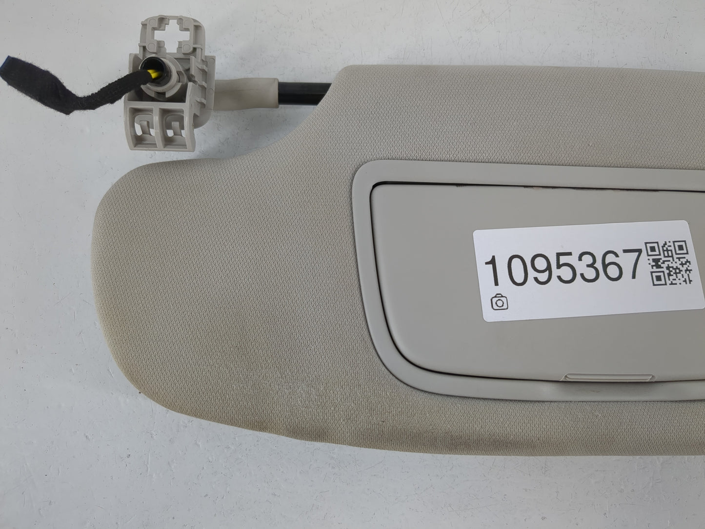 2015-2016 Ford Fusion Sun Visor Shade Replacement Driver Left Mirror Fits Fits 2015 2016 OEM Used Auto Parts - Oemusedautoparts1.com