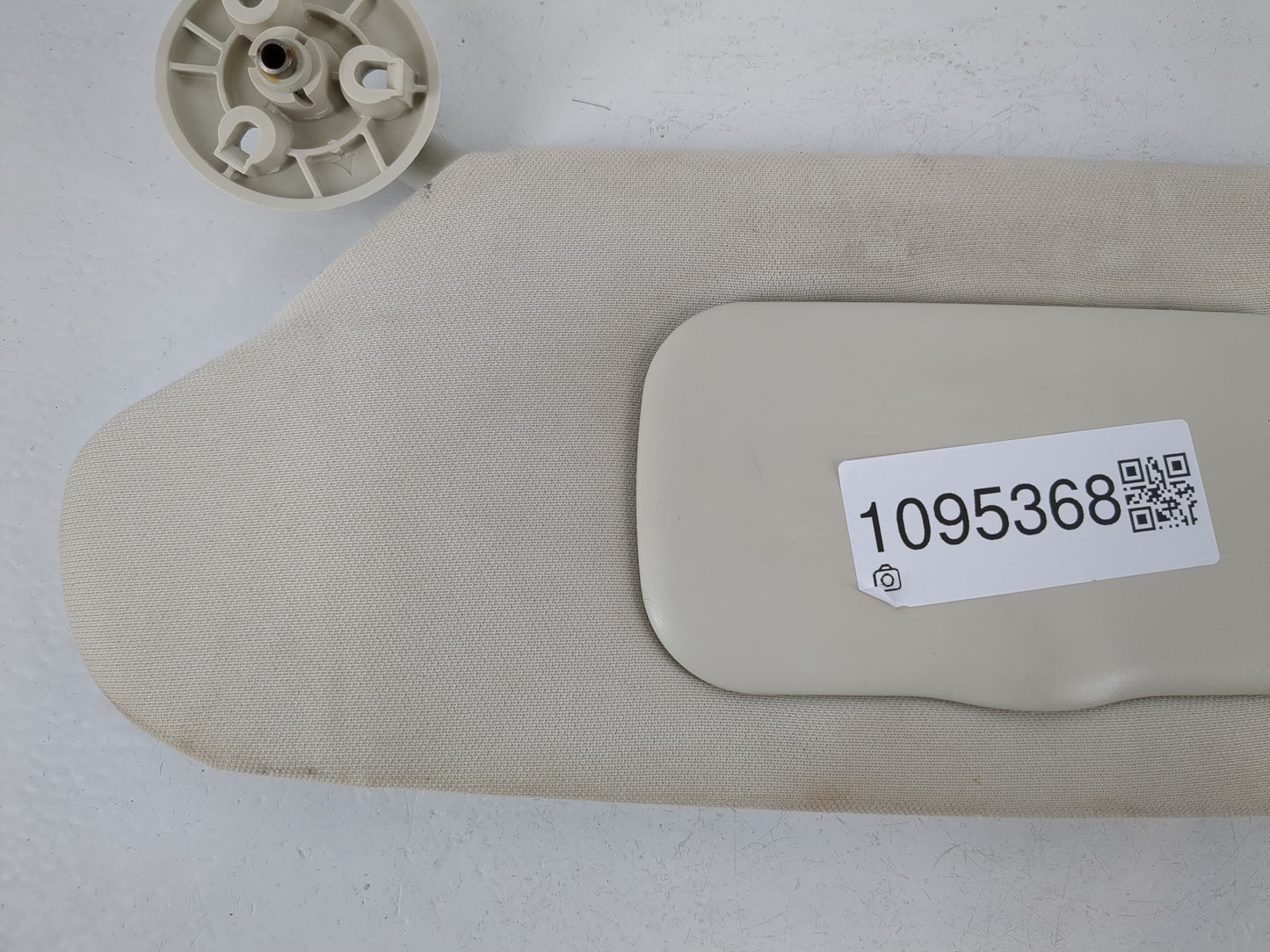 2008-2010 Chrysler Town & Country Sun Visor Shade Replacement Driver Left Mirror Fits Fits 2008 2009 2010 OEM Used Auto Parts