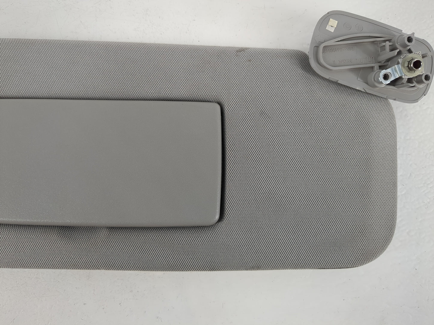 2014-2019 Chevrolet Silverado 1500 Sun Visor Shade Replacement Passenger Right Mirror Fits Fits 2014 2015 2016 2017 2018 2019 OEM Used Auto Parts