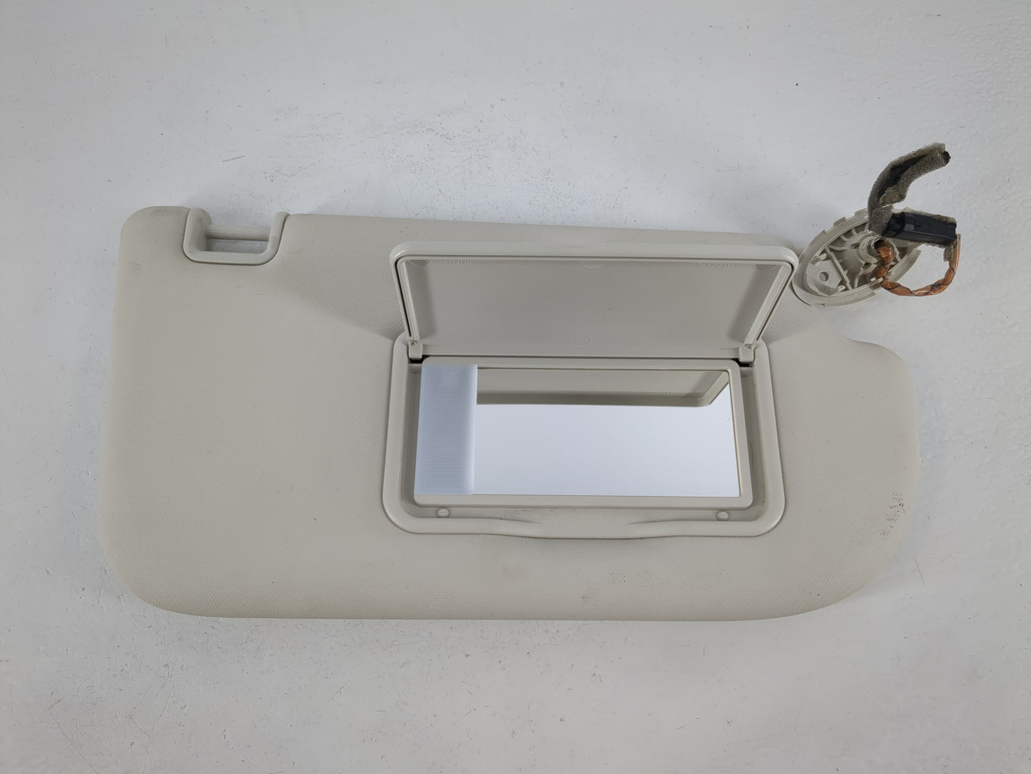 2013-2019 Ford Escape Sun Visor Shade Replacement Passenger Right Mirror Fits Fits 2013 2014 2015 2016 2017 2018 2019 OEM Used Auto Parts