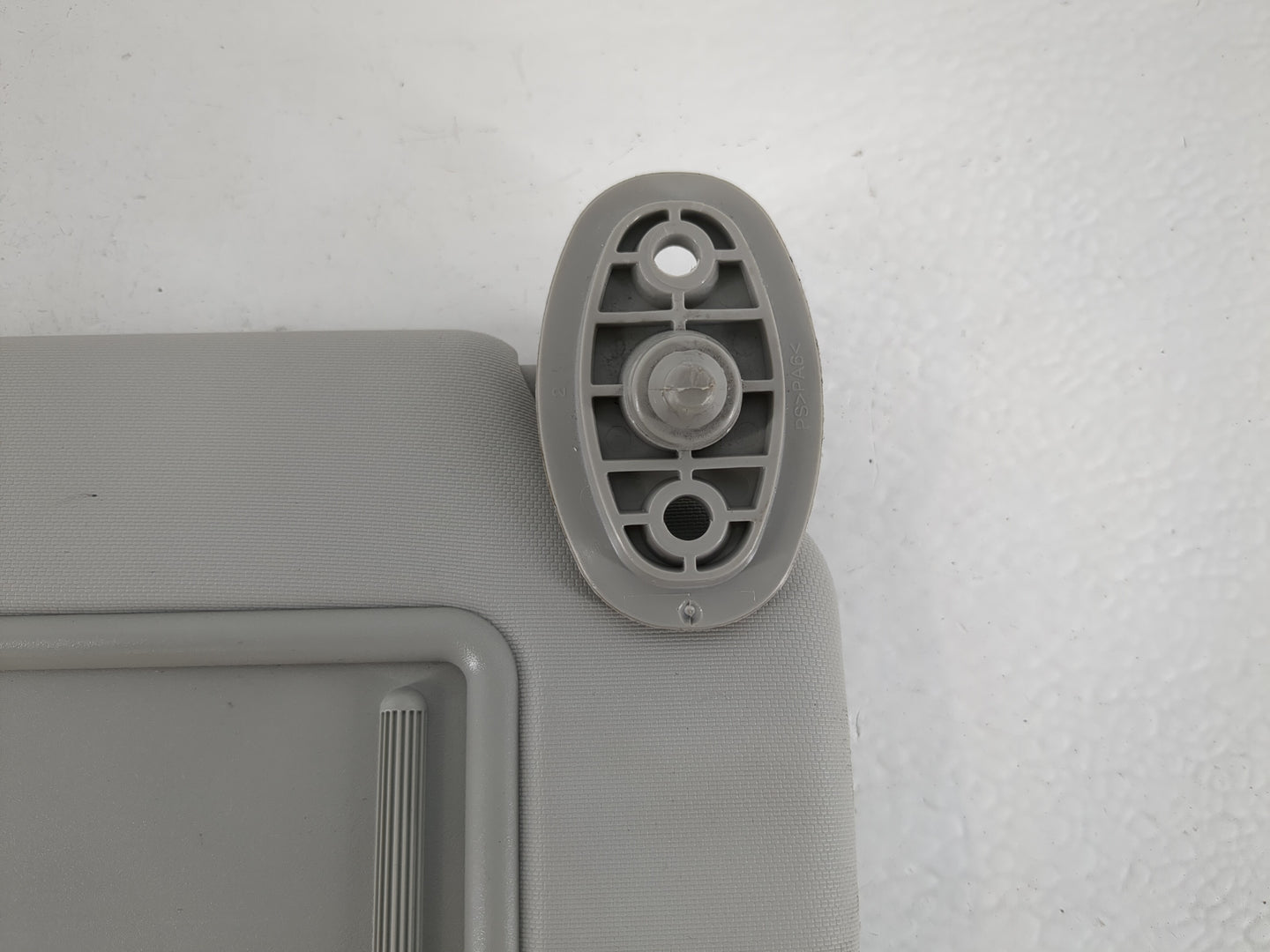2014-2019 Kia Soul Sun Visor Shade Replacement Passenger Right Mirror Fits Fits 2014 2015 2016 2017 2018 2019 OEM Used Auto Parts - Oemusedautoparts1.com