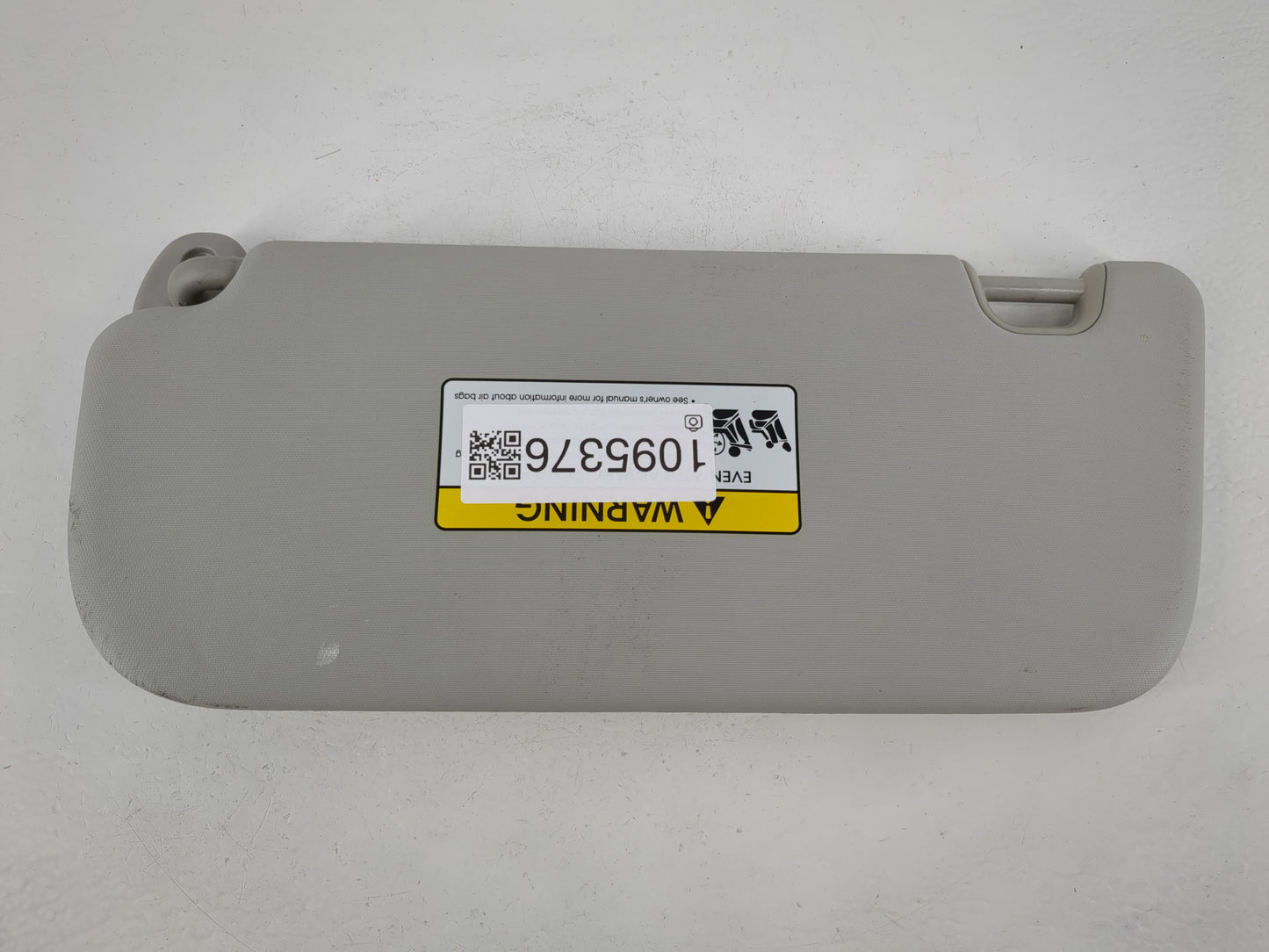 2014-2019 Kia Soul Sun Visor Shade Replacement Passenger Right Mirror Fits Fits 2014 2015 2016 2017 2018 2019 OEM Used Auto Parts - Oemusedautoparts1.com