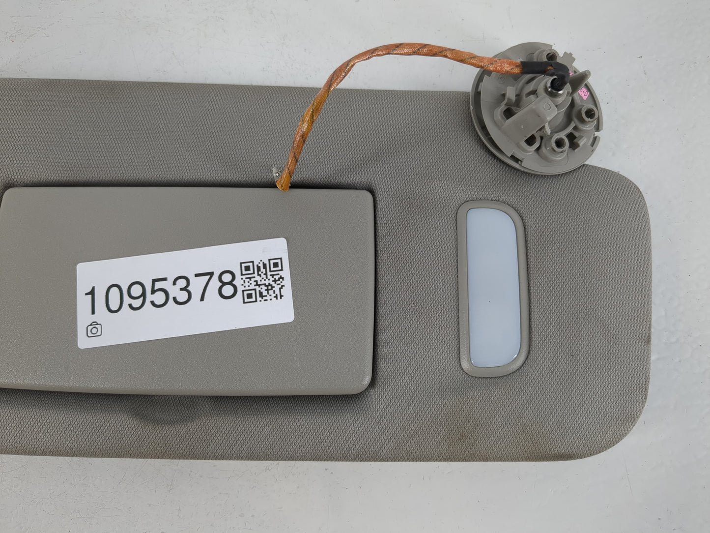 2010-2017 Chevrolet Equinox Sun Visor Shade Replacement Passenger Right Mirror Fits Fits 2010 2011 2012 2013 2014 2015 2016 2017 OEM Used Auto Parts