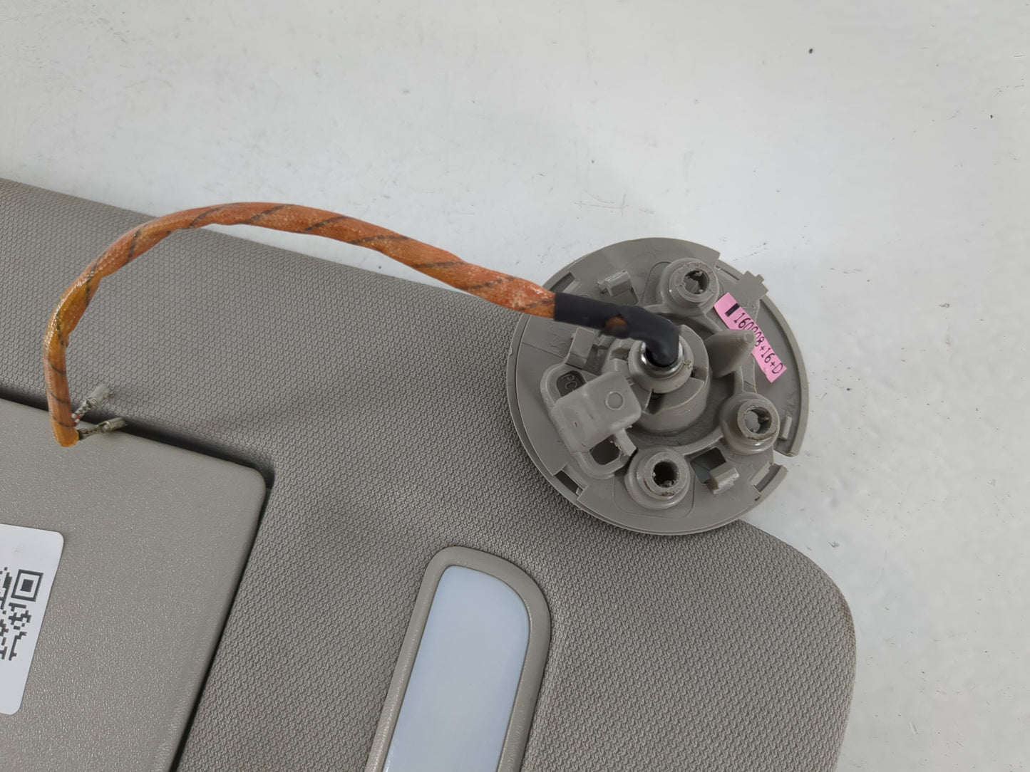 2010-2017 Chevrolet Equinox Sun Visor Shade Replacement Passenger Right Mirror Fits Fits 2010 2011 2012 2013 2014 2015 2016 2017 OEM Used Auto Parts