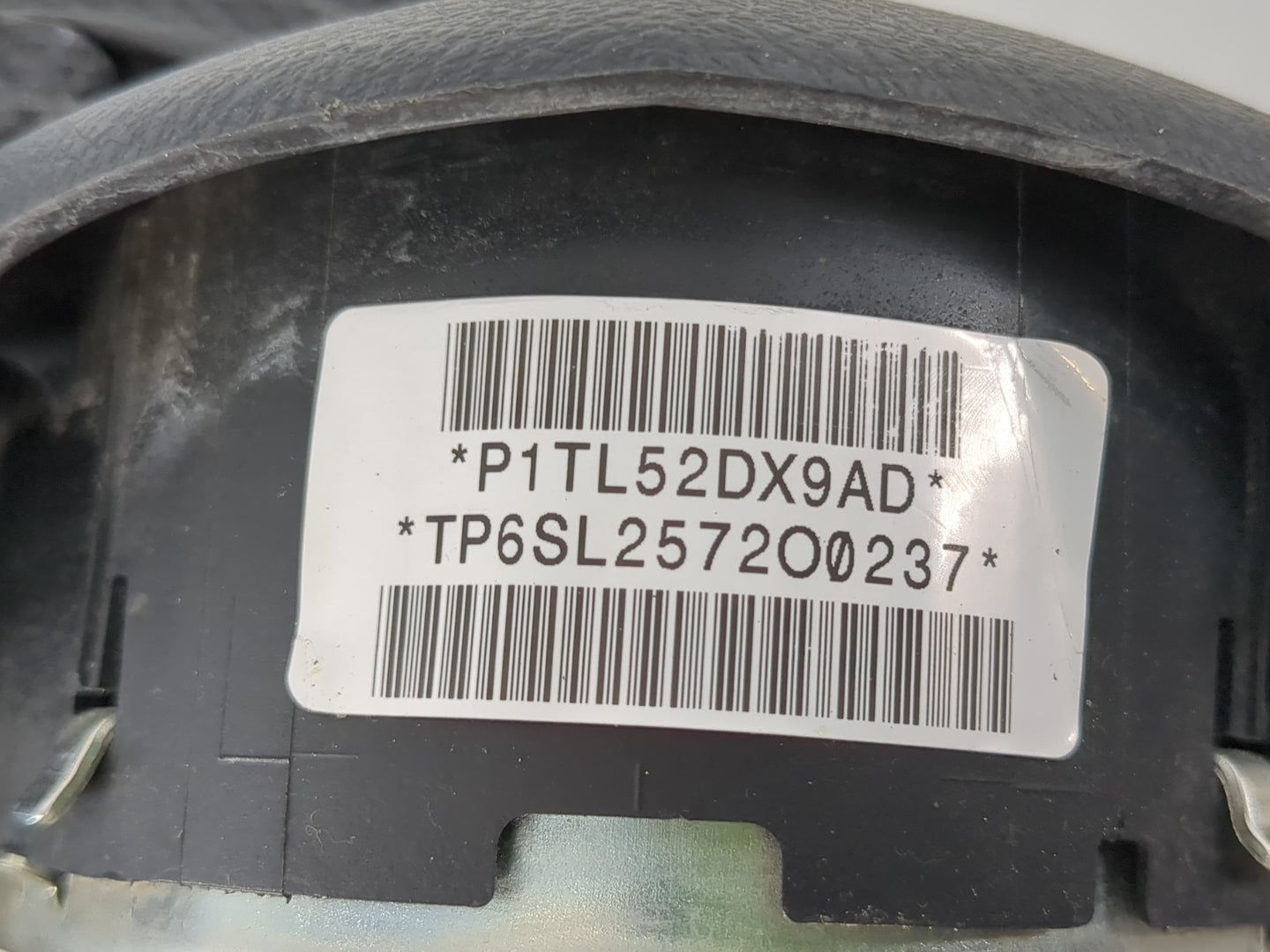 2013-2016 Dodge Dart Air Bag Driver Left Steering Wheel Mounted P/N:BAM PT1-1031 Fits Fits 2013 2014 2015 2016 OEM Used Auto Parts - Oemusedautoparts1.com