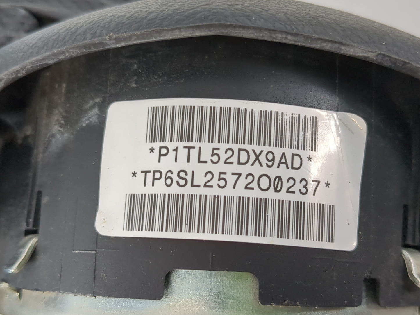 2013-2016 Dodge Dart Air Bag Driver Left Steering Wheel Mounted P/N:BAM PT1-1031 Fits Fits 2013 2014 2015 2016 OEM Used Auto Parts - Oemusedautoparts1.com