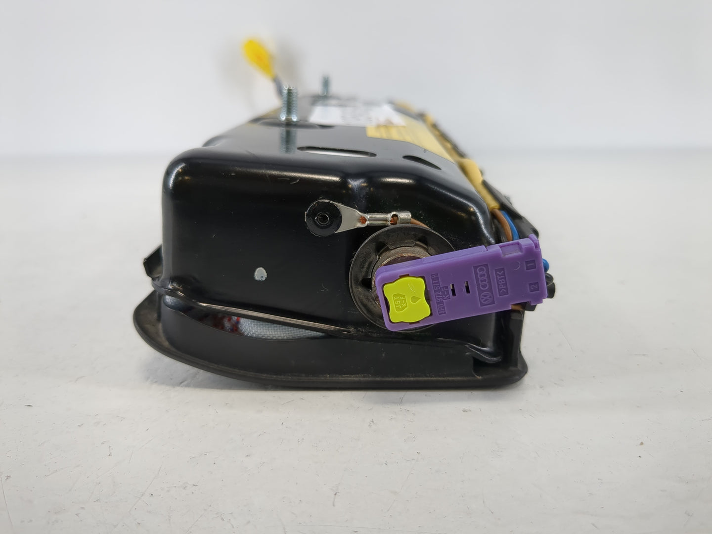 2013-2017 Audi A5 Air Bag Driver Left Knee OEM P/N:M22L157160 Fits Fits 2013 2014 2015 2016 2017 OEM Used Auto Parts - Oemusedautoparts1.com