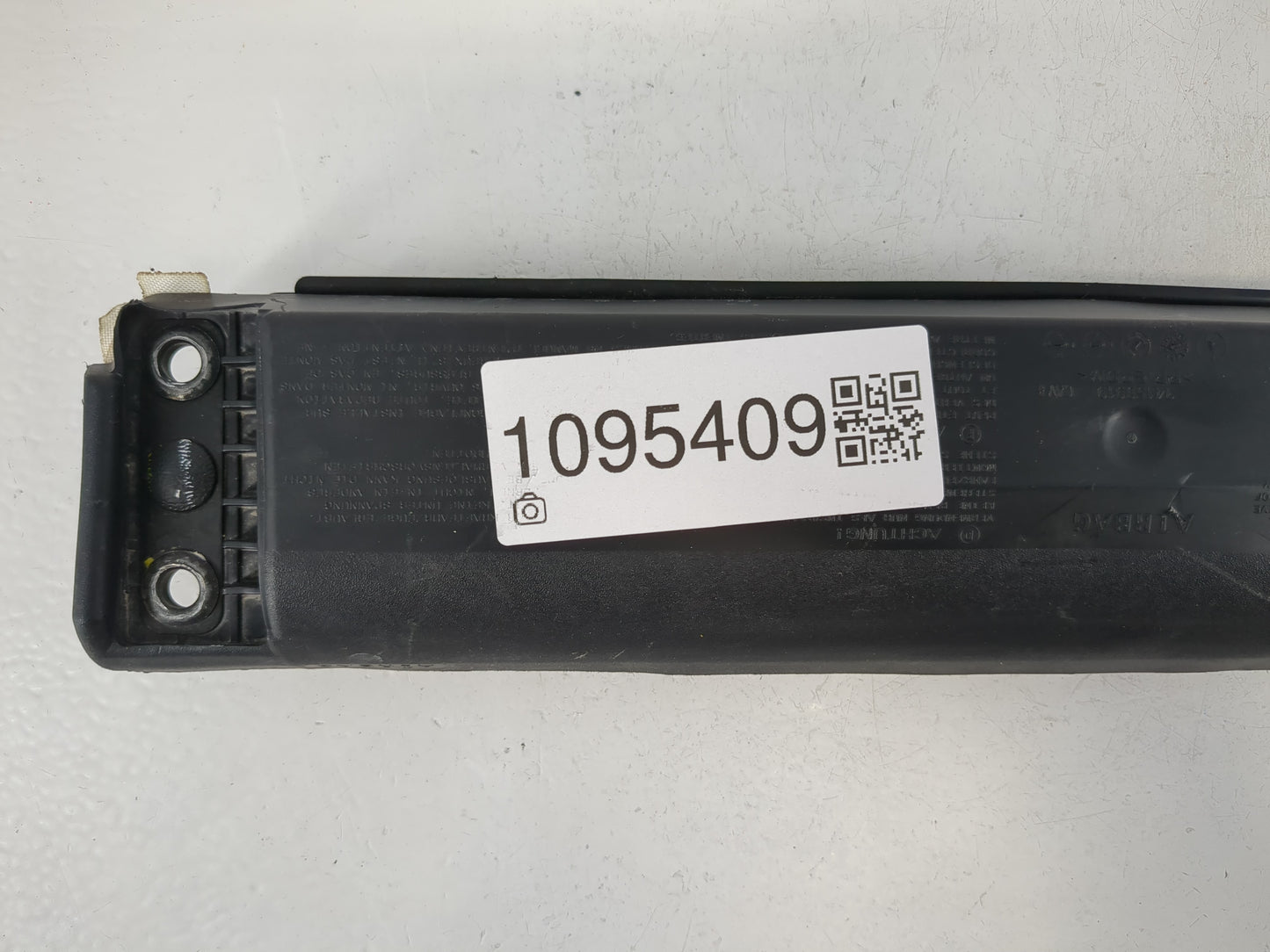 2013-2020 Lincoln Mkz Air Bag Driver Left Knee OEM P/N:DG93 54045J76 BD3 Fits Fits 2013 2014 2015 2016 2017 2018 2019 2020 OEM Used Auto Parts - Oemusedautoparts1.com