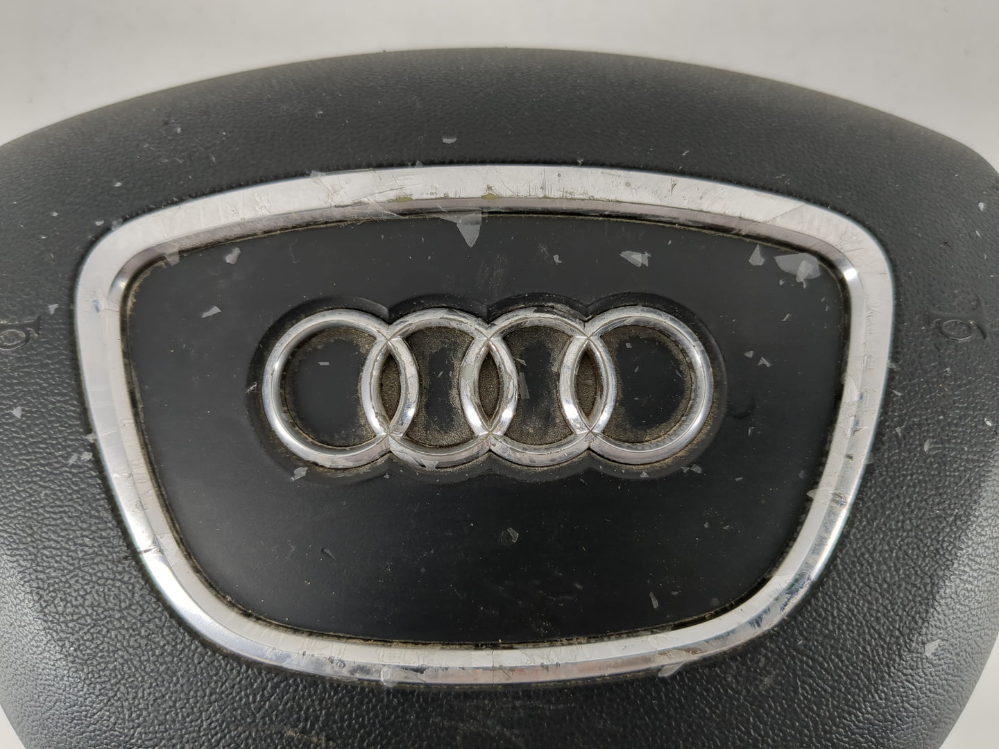 2013-2016 Audi A4 Air Bag Driver Left Steering Wheel Mounted P/N:8K0 880 201 AC Fits Fits 2013 2014 2015 2016 2017 OEM Used Auto Parts - Oemusedautoparts1.com
