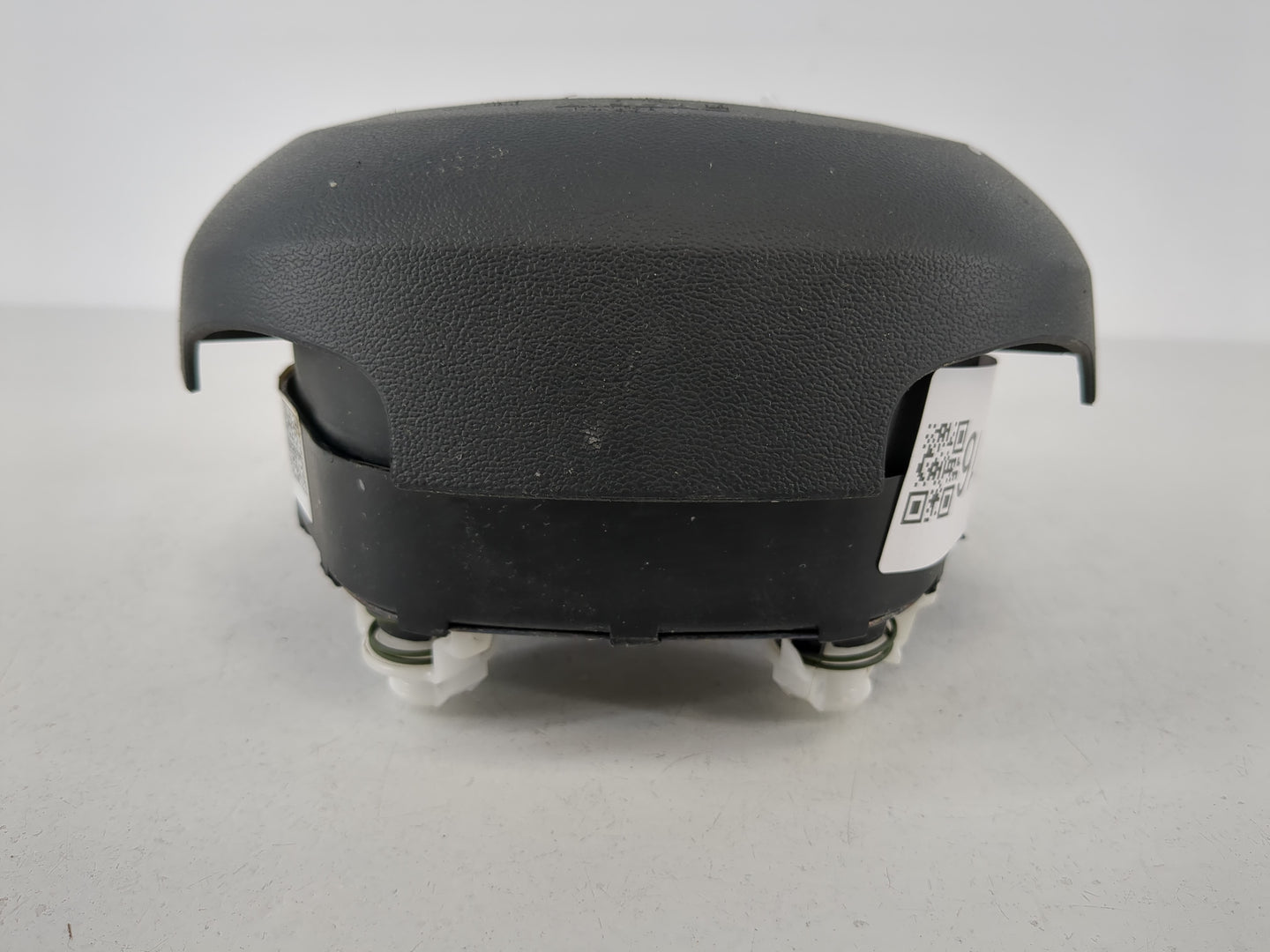 2013-2016 Audi A4 Air Bag Driver Left Steering Wheel Mounted P/N:8K0 880 201 AC Fits Fits 2013 2014 2015 2016 2017 OEM Used Auto Parts - Oemusedautoparts1.com