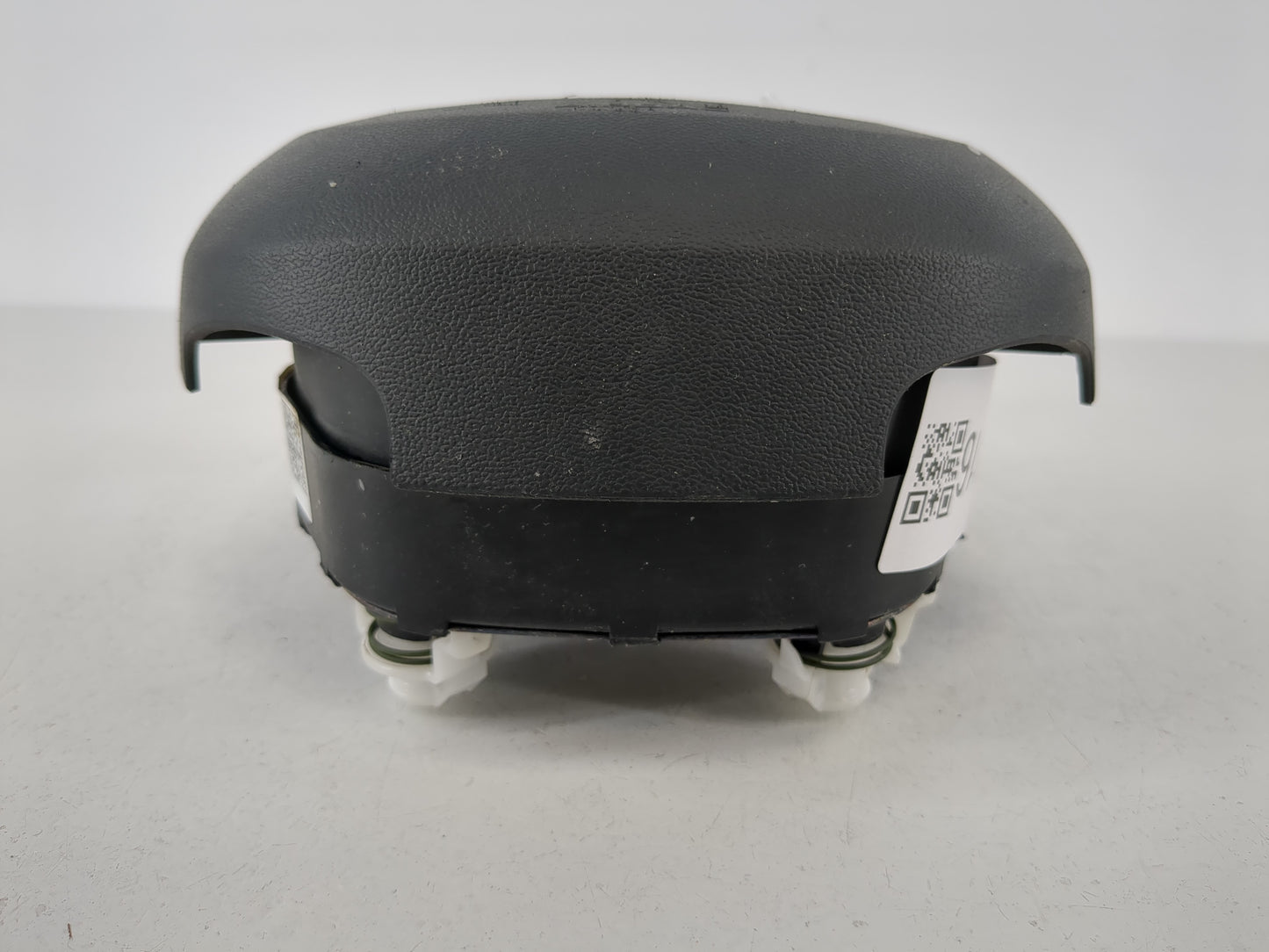2013-2016 Audi A4 Air Bag Driver Left Steering Wheel Mounted P/N:8K0 880 201 AC Fits Fits 2013 2014 2015 2016 2017 OEM Used Auto Parts - Oemusedautoparts1.com