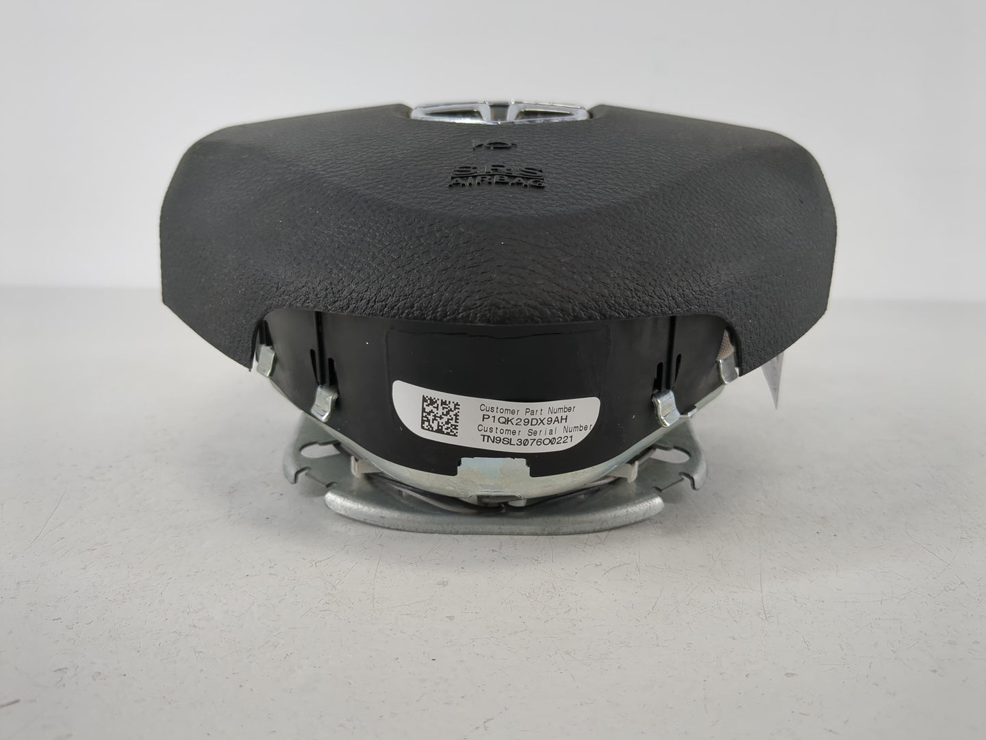 2017 Dodge Caravan Air Bag Driver Left Steering Wheel Mounted P/N:TN9SL3076O0221 Fits Fits 2013 2014 2015 2016 2018 2019 2020 OEM Used Auto Parts - Oemusedautoparts1.com