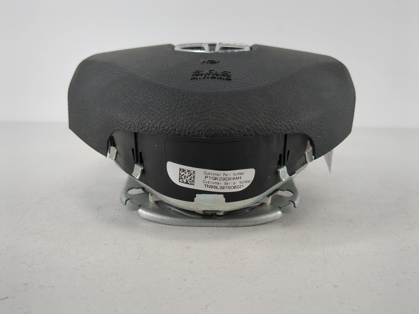 2017 Dodge Caravan Air Bag Driver Left Steering Wheel Mounted P/N:TN9SL3076O0221 Fits Fits 2013 2014 2015 2016 2018 2019 2020 OEM Used Auto Parts - Oemusedautoparts1.com