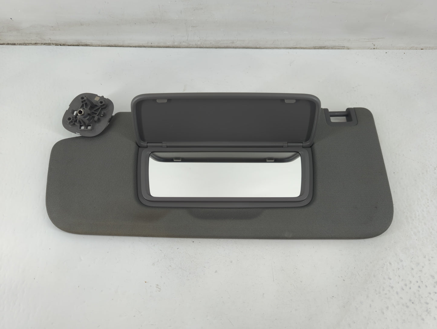 2019-2022 Chevrolet Silverado 1500 Sun Visor Shade Replacement Driver Left Mirror Fits Fits 2019 2020 2021 2022 OEM Used Auto Parts