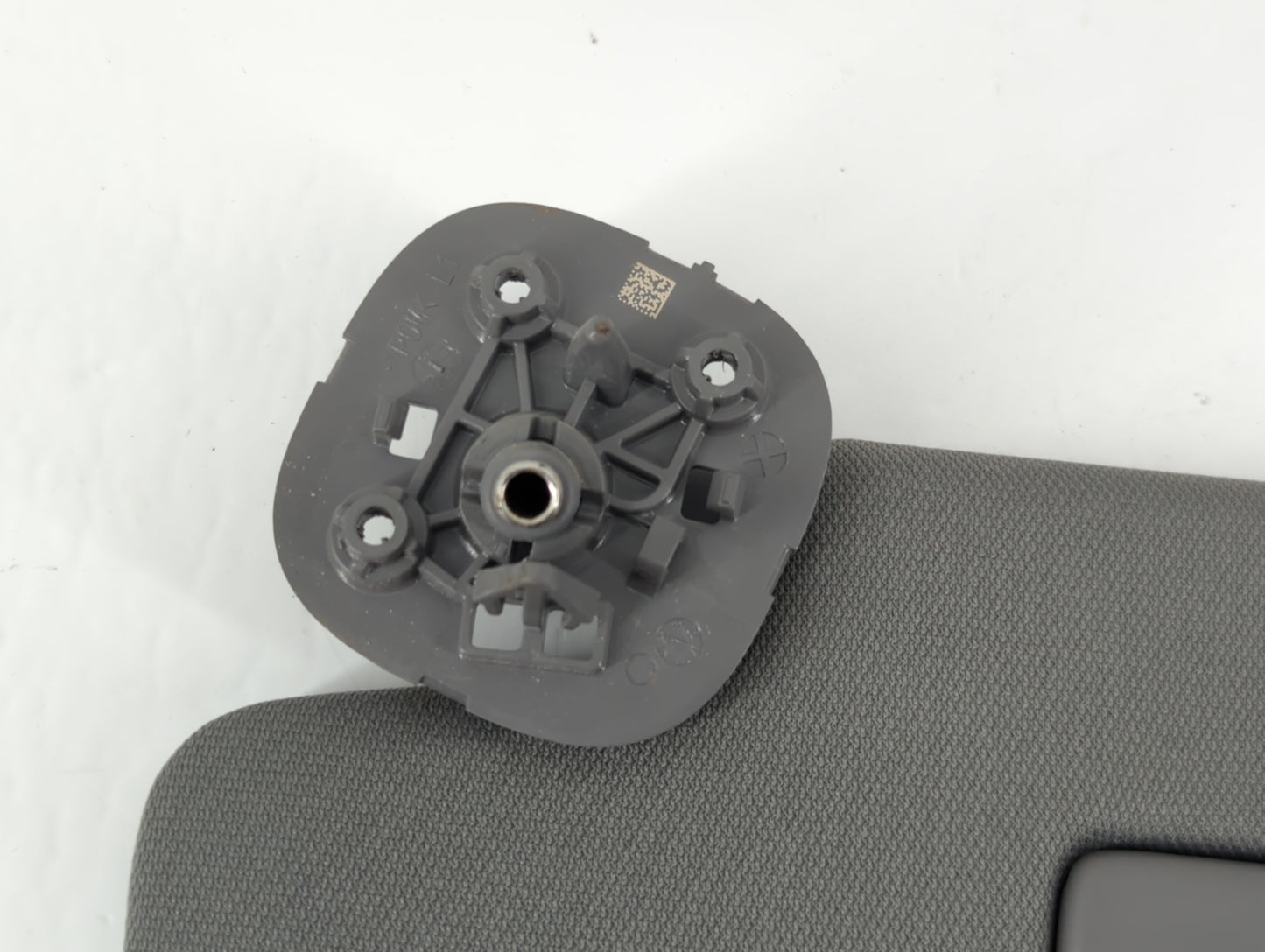 2019-2022 Chevrolet Silverado 1500 Sun Visor Shade Replacement Driver Left Mirror Fits Fits 2019 2020 2021 2022 OEM Used Auto Parts