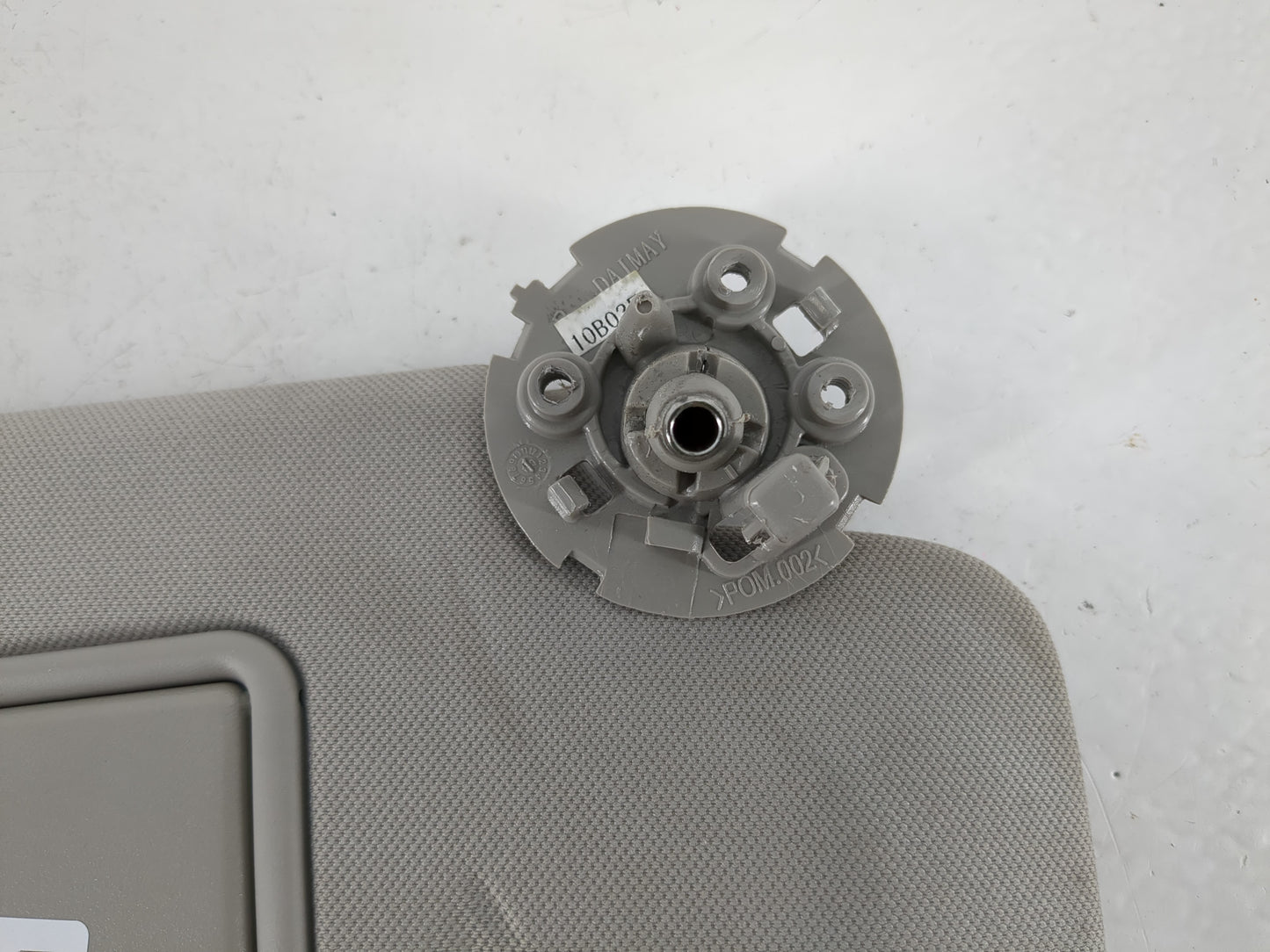 2004-2012 Chevrolet Malibu Sun Visor Shade Replacement Passenger Right Mirror Fits Fits 2004 2005 2008 2009 2010 2011 2012 OEM Used Auto Parts