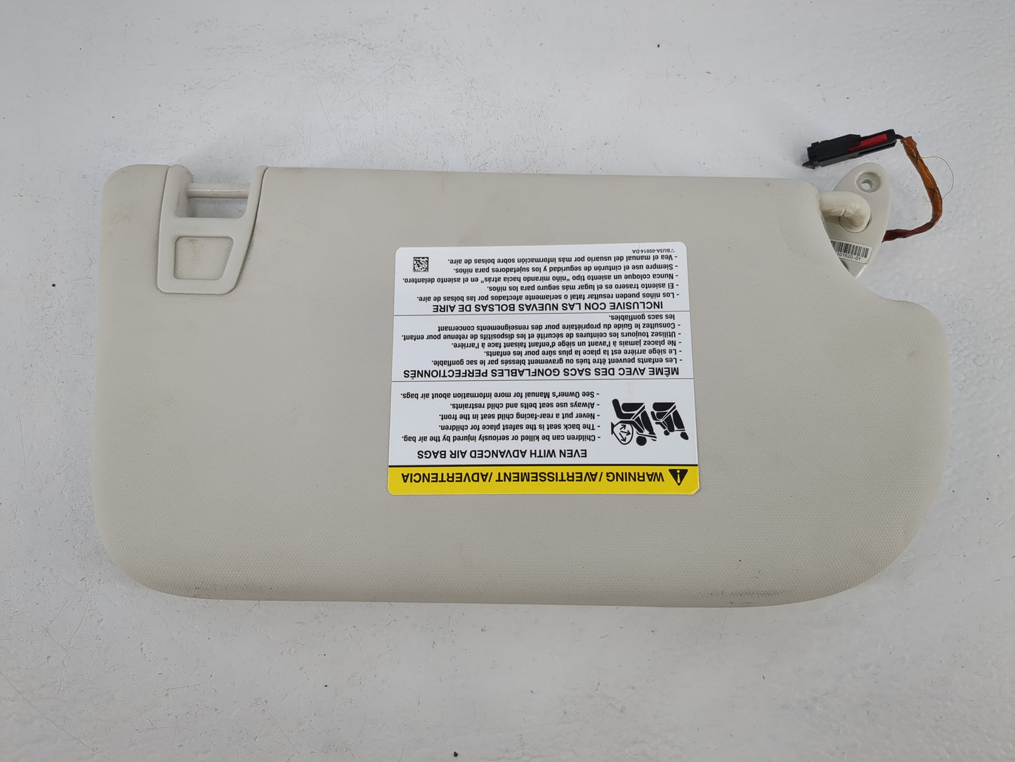 2013-2018 Ford Focus Sun Visor Shade Replacement Driver Left Mirror Fits Fits 2013 2014 2015 2016 2017 2018 OEM Used Auto Parts