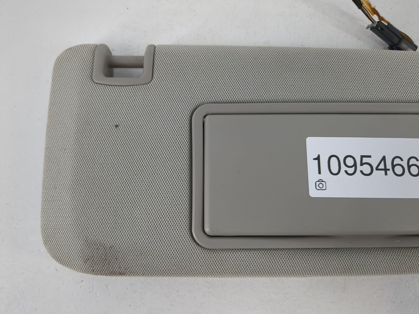 2014-2020 Chevrolet Impala Sun Visor Shade Replacement Passenger Right Mirror Fits Fits 2014 2015 2016 2017 2018 2019 2020 OEM Used Auto Parts