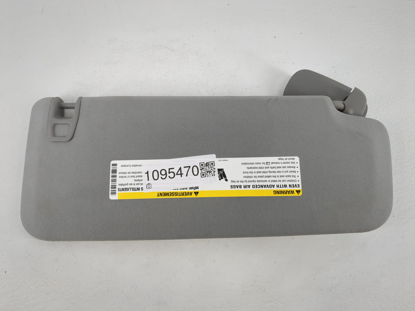 2014-2019 Chevrolet Silverado 1500 Sun Visor Shade Replacement Driver Left Mirror Fits Fits 2014 2015 2016 2017 2018 2019 OEM Used Auto Parts