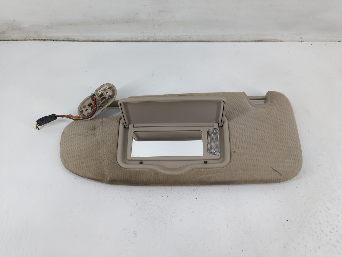2010-2012 Ford Fusion Sun Visor Shade Replacement Driver Left Mirror Fits Fits 2010 2011 2012 OEM Used Auto Parts