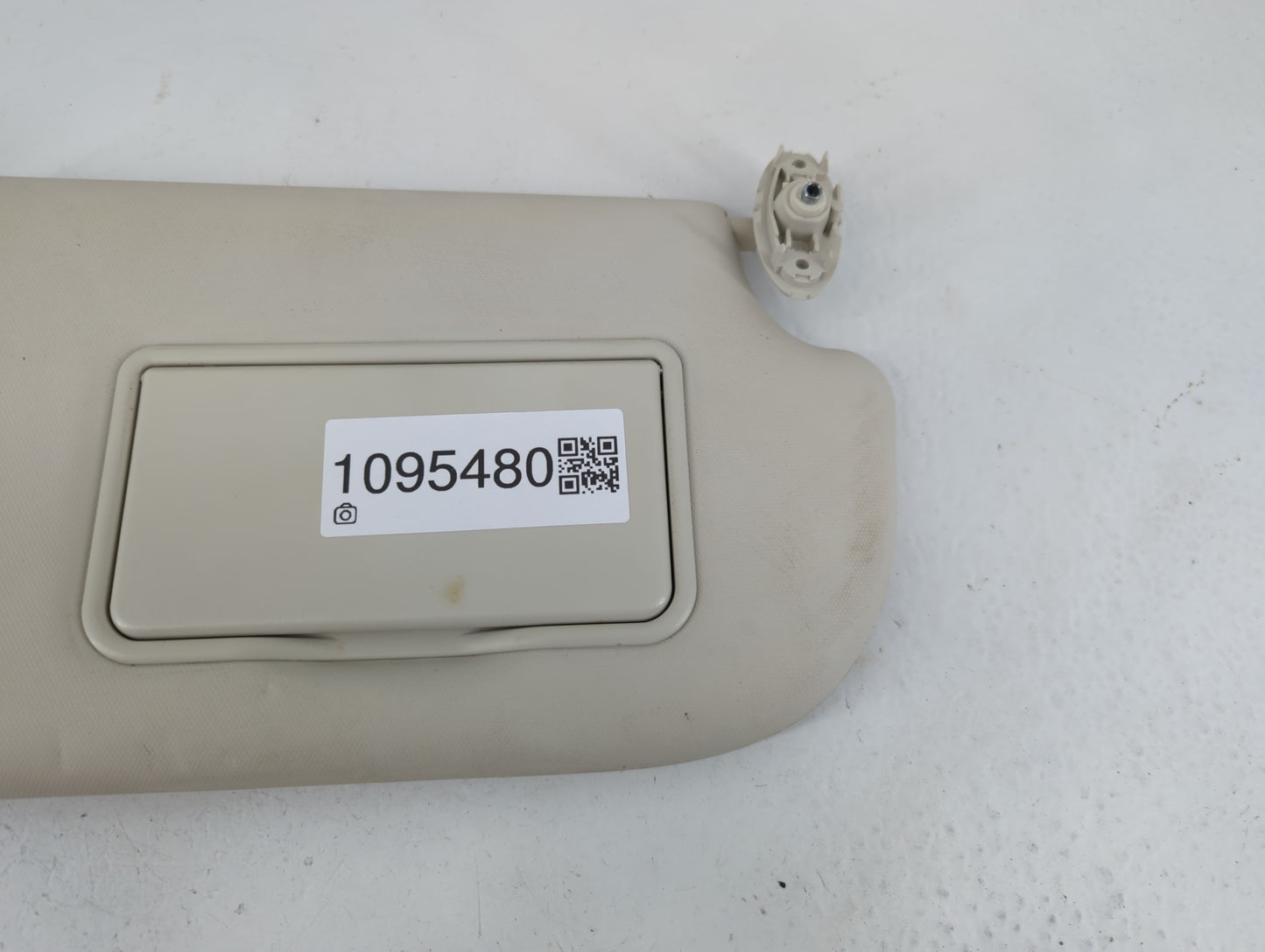 2013-2018 Ford Focus Sun Visor Shade Replacement Passenger Right Mirror Fits Fits 2013 2014 2015 2016 2017 2018 OEM Used Auto Parts