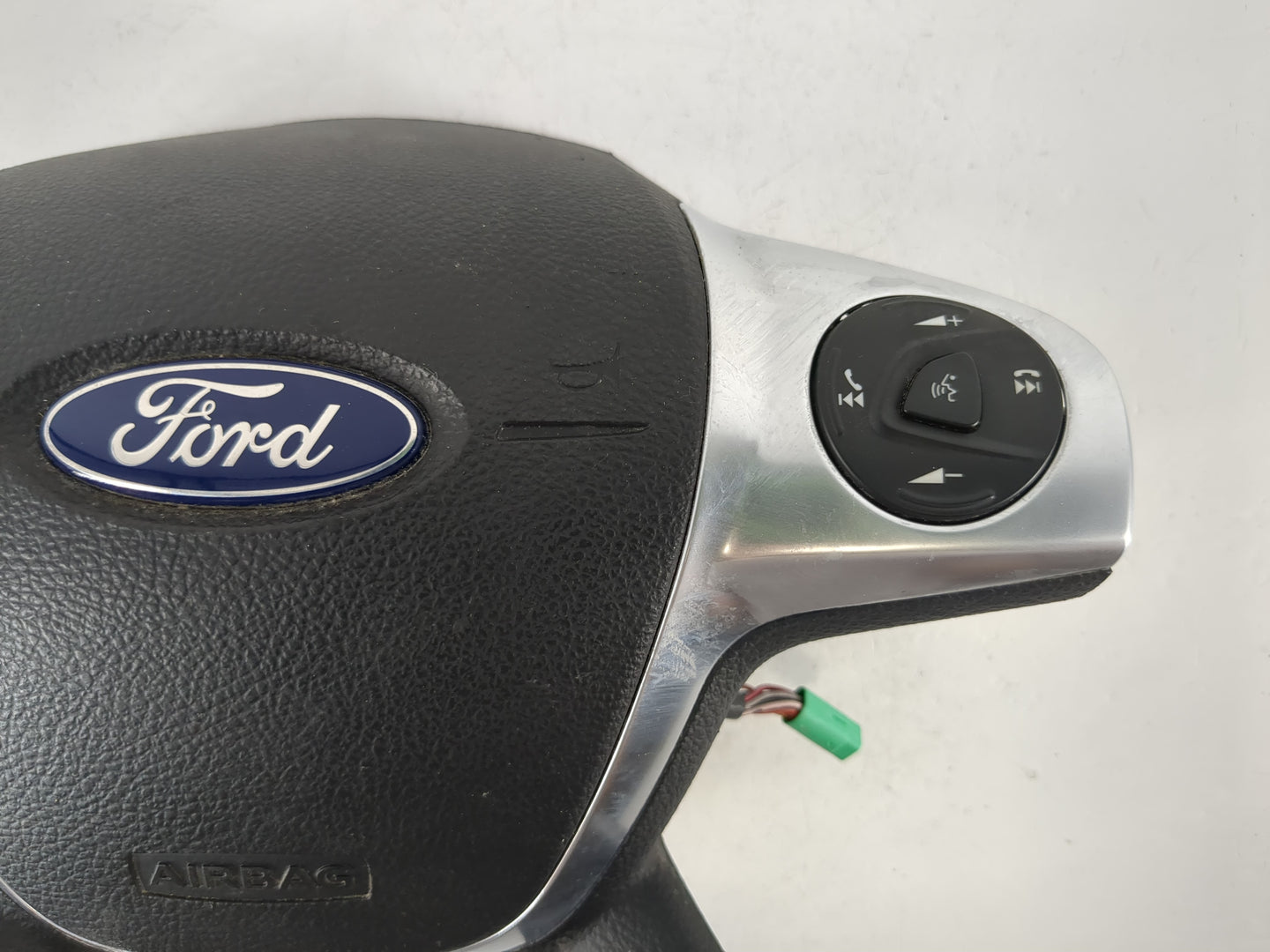 2015-2016 Ford Escape Air Bag Driver Left Steering Wheel Mounted P/N:EJ54 A042B85 BA3 Fits Fits 2015 2016 OEM Used Auto Parts - Oemusedautoparts1.com