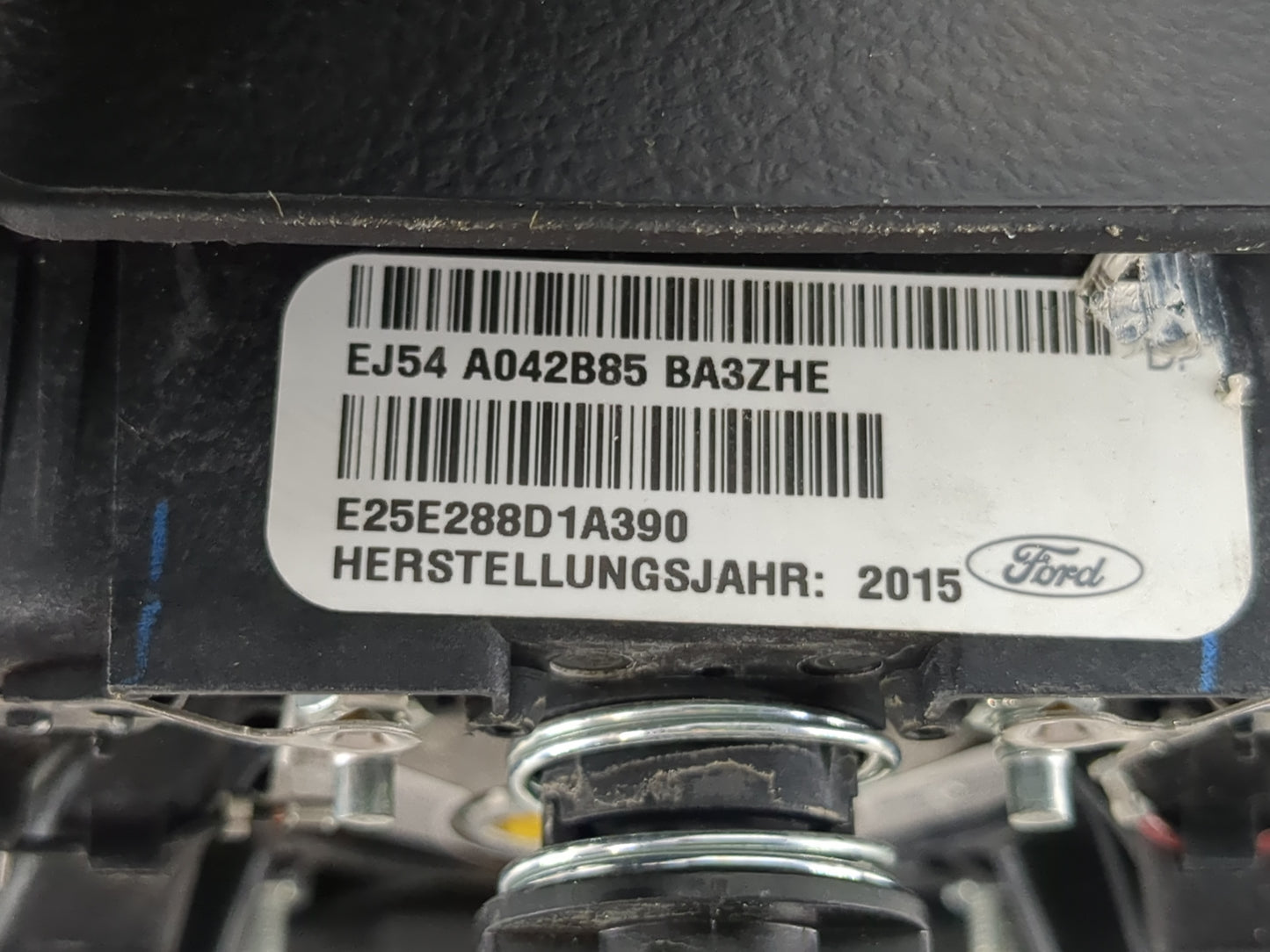 2015-2016 Ford Escape Air Bag Driver Left Steering Wheel Mounted P/N:EJ54 A042B85 BA3 Fits Fits 2015 2016 OEM Used Auto Parts - Oemusedautoparts1.com