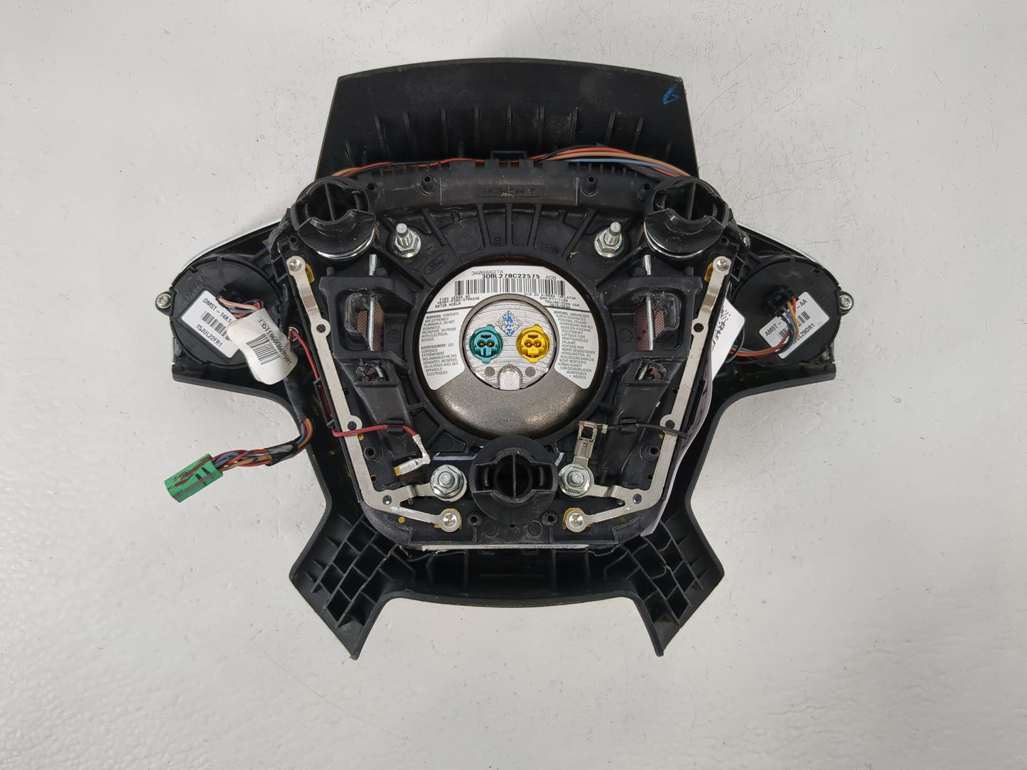 2015-2016 Ford Escape Air Bag Driver Left Steering Wheel Mounted P/N:EJ54 A042B85 BA3 Fits Fits 2015 2016 OEM Used Auto Parts - Oemusedautoparts1.com