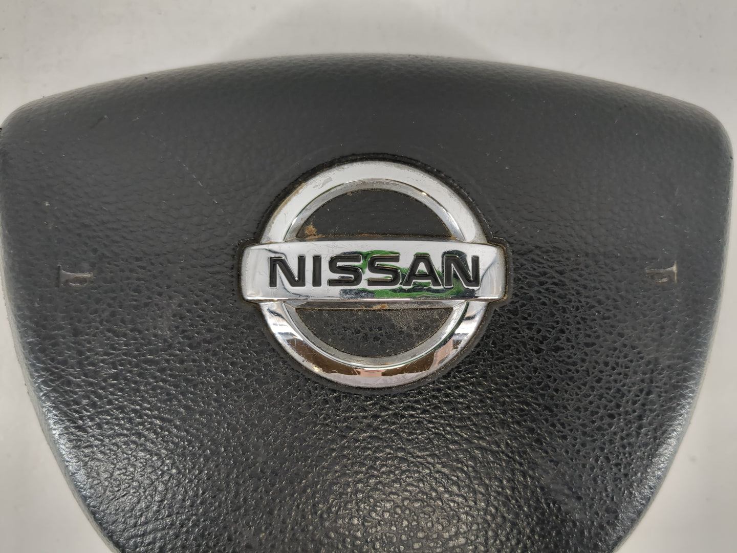 2005-2008 Nissan Maxima Air Bag Driver Left Steering Wheel Mounted P/N:0001225666P Fits Fits 2005 2006 2007 2008 OEM Used Auto Parts - Oemusedautoparts1.com