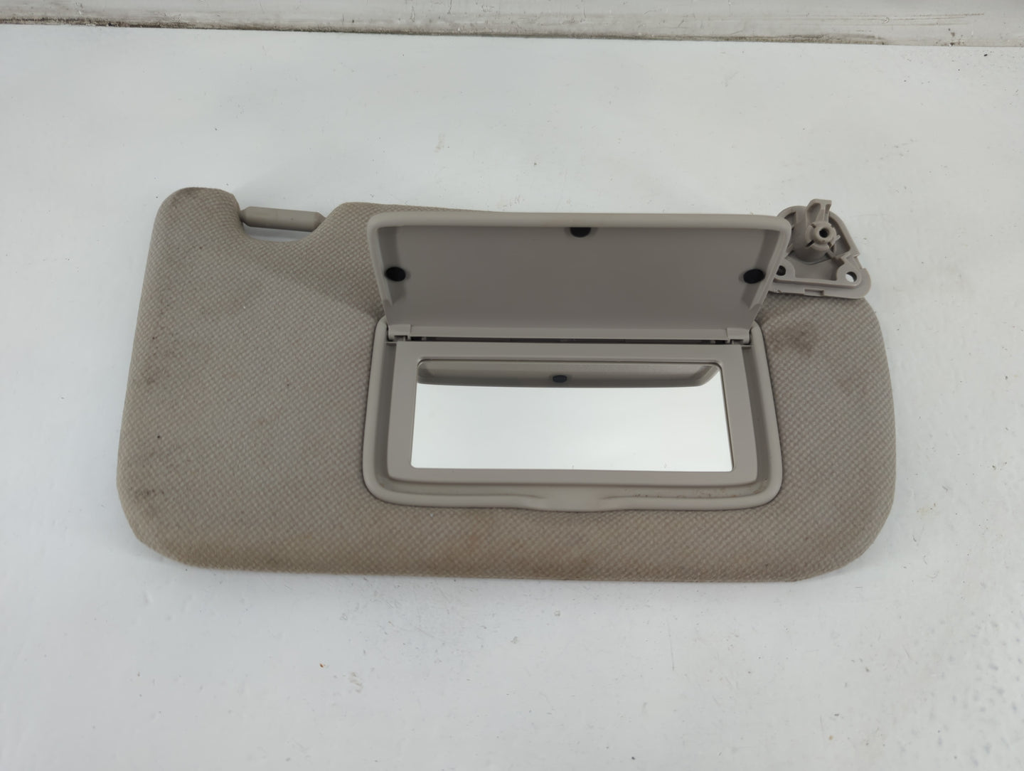 2013-2019 Nissan Sentra Sun Visor Shade Replacement Passenger Right Mirror Fits Fits 2012 2013 2014 2015 2016 2017 2018 2019 OEM Used Auto Parts - Oemusedautoparts1.com