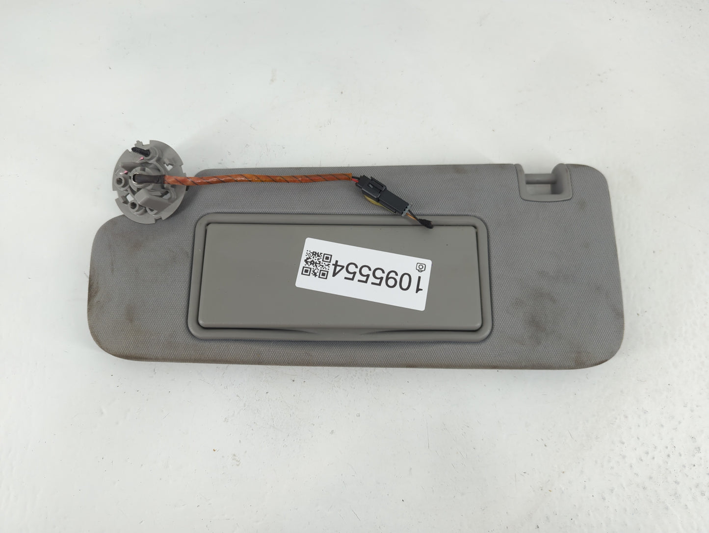 2016-2021 Chevrolet Malibu Sun Visor Shade Replacement Driver Left Mirror Fits Fits 2016 2017 2018 2019 2020 2021 OEM Used Auto Parts