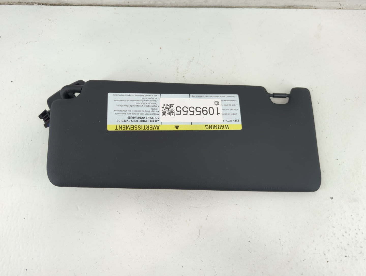 2019-2021 Bmw 330i Sun Visor Shade Replacement Passenger Right Mirror Fits Fits 2019 2020 2021 OEM Used Auto Parts - Oemusedautoparts1.com