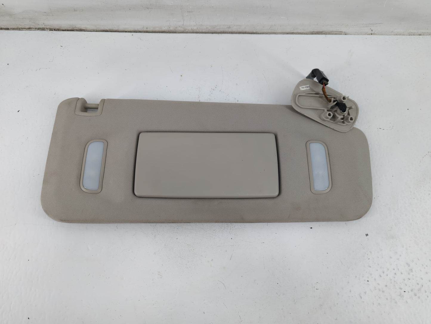 2007-2013 Chevrolet Silverado 1500 Sun Visor Shade Replacement Passenger Right Mirror Fits OEM Used Auto Parts