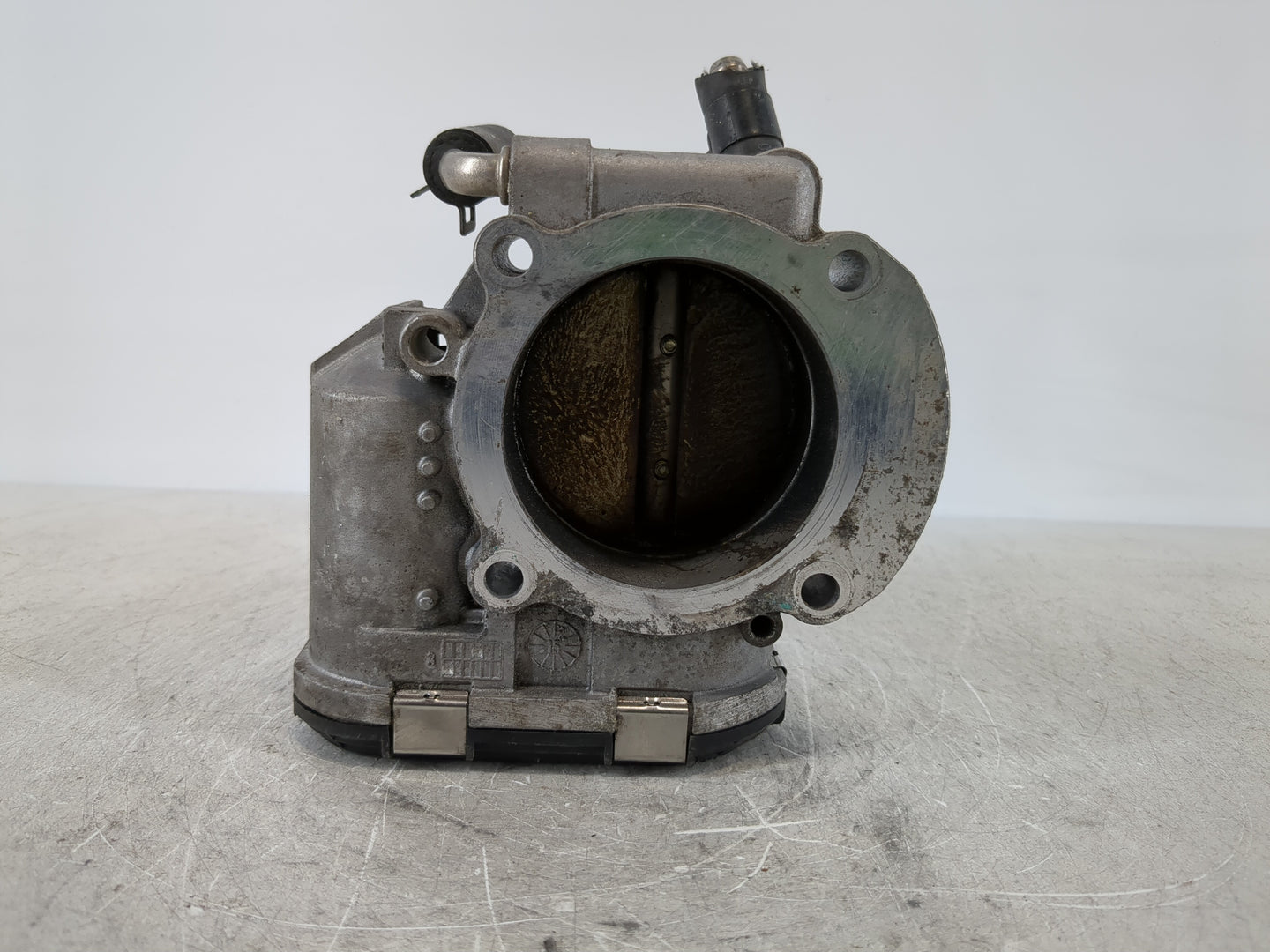 2011-2015 Kia Optima Throttle Body P/N:35100-2G700 Fits Fits 2011 2012 2013 2014 2015 2016 OEM Used Auto Parts - Oemusedautoparts1.com