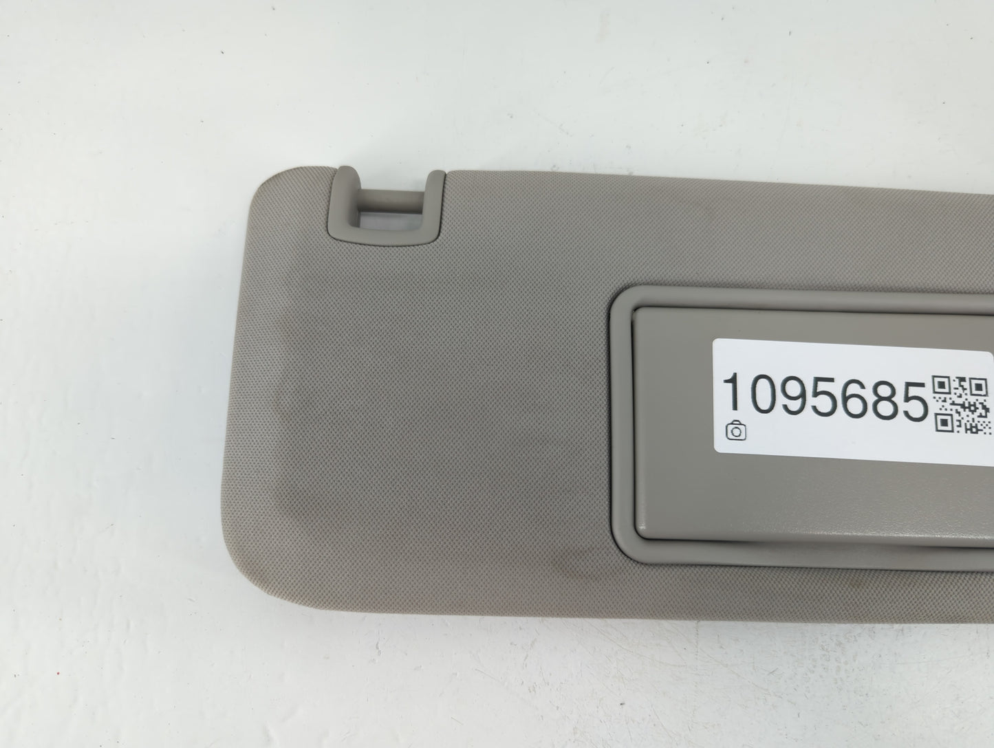 2004-2012 Chevrolet Malibu Sun Visor Shade Replacement Passenger Right Mirror Fits Fits 2004 2005 2008 2009 2010 2011 2012 OEM Used Auto Parts