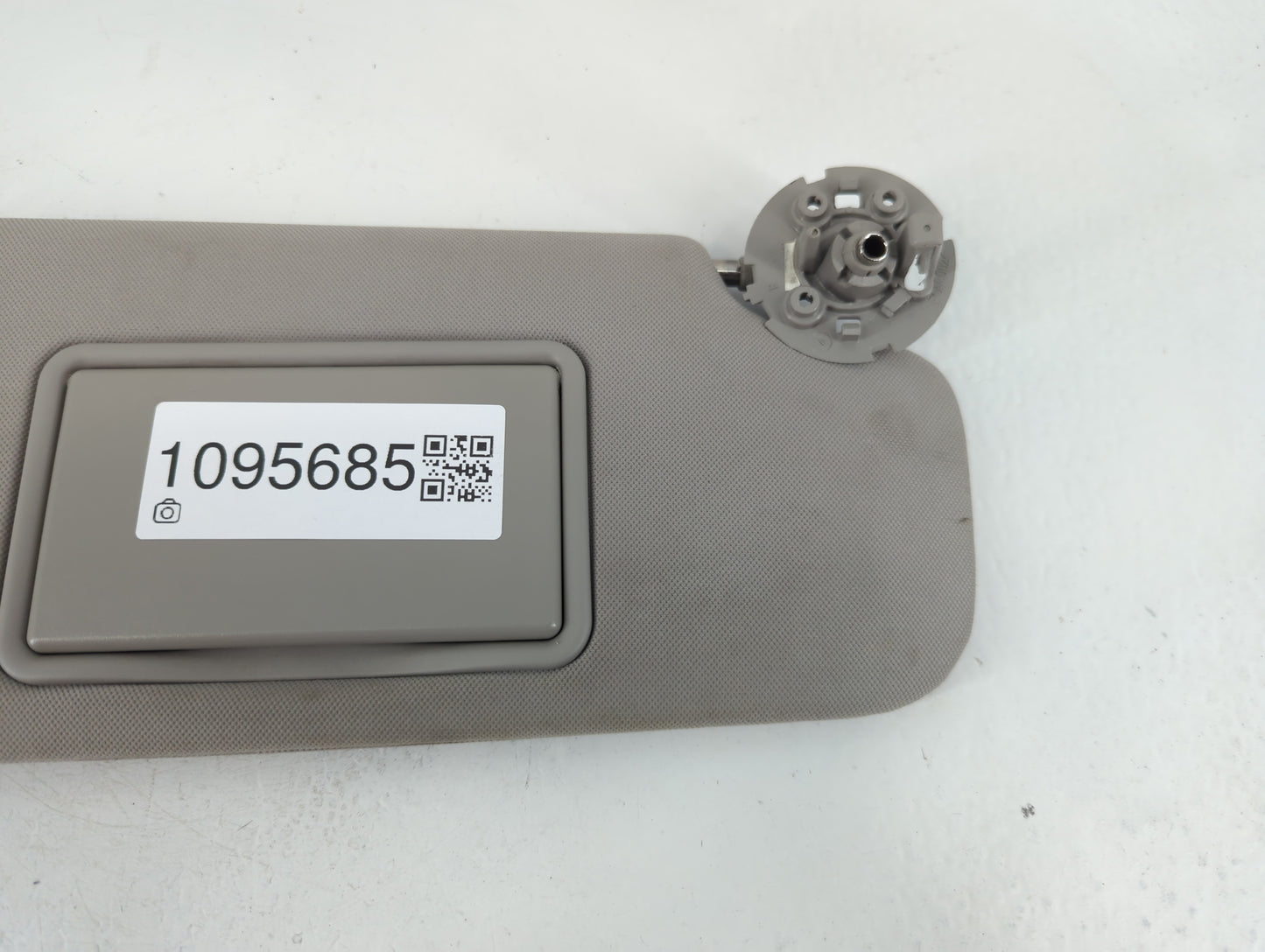 2004-2012 Chevrolet Malibu Sun Visor Shade Replacement Passenger Right Mirror Fits Fits 2004 2005 2008 2009 2010 2011 2012 OEM Used Auto Parts