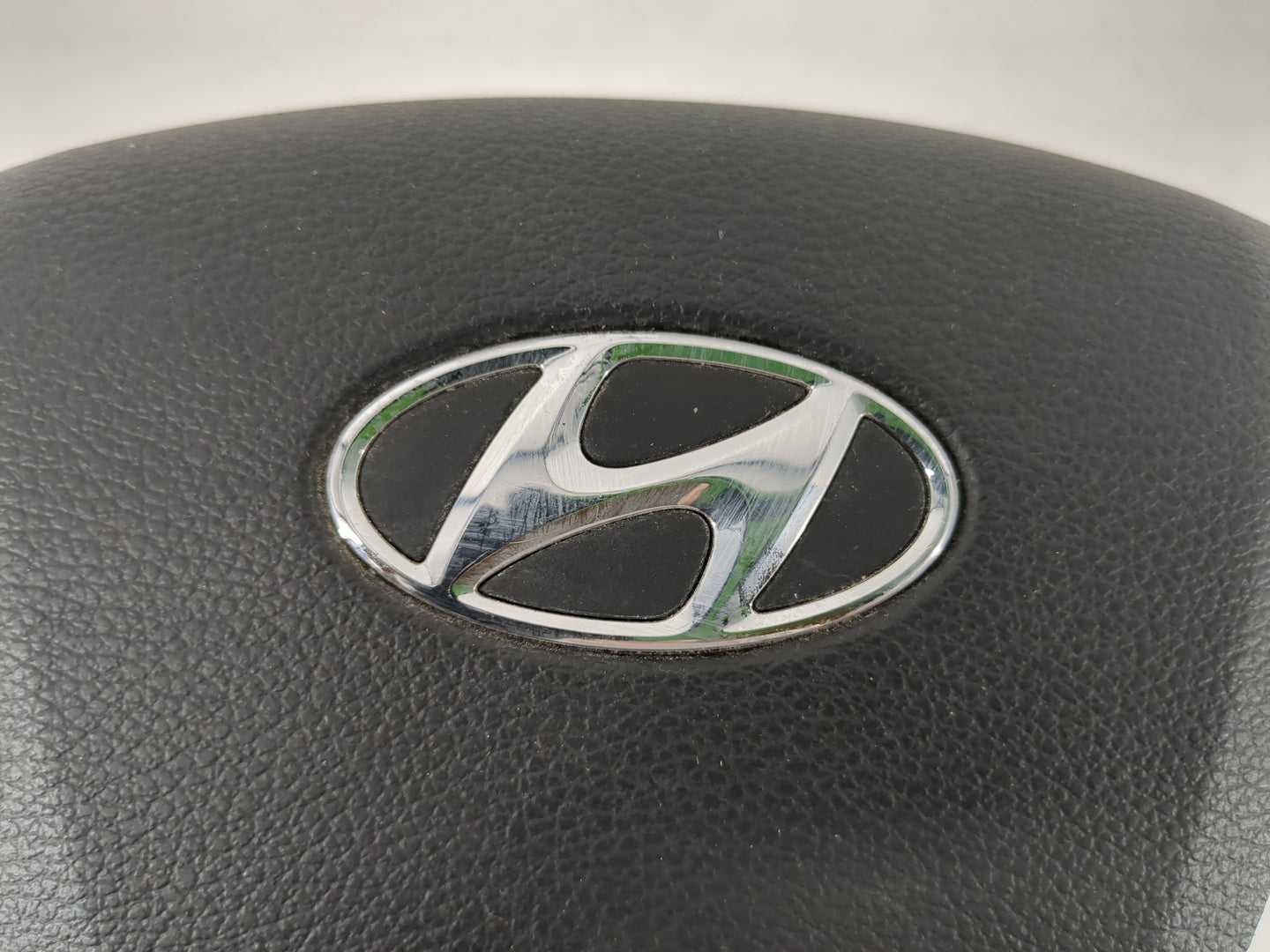 2015-2017 Hyundai Sonata Air Bag Driver Left Steering Wheel Mounted P/N:56900-C2000TRY Fits Fits 2015 2016 2017 OEM Used Auto Parts - Oemusedautoparts1.com