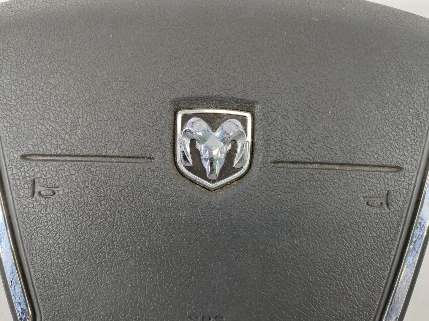 2008-2009 Dodge Avenger Air Bag Driver Left Steering Wheel Mounted Fits Fits 2008 2009 OEM Used Auto Parts - Oemusedautoparts1.com