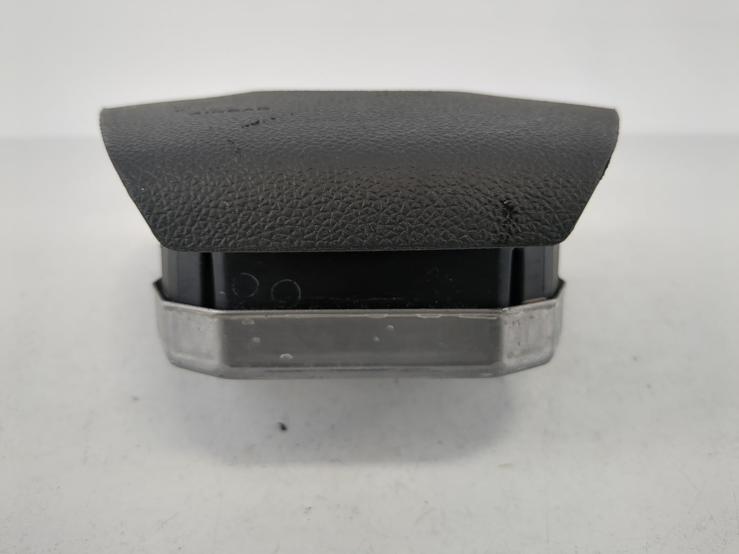 2009-2011 Chevrolet Traverse Air Bag Driver Left Steering Wheel Mounted P/N:AB0830Z290810016 Fits Fits 2009 2010 2011 OEM Used Auto Parts - Oemusedautoparts1.com